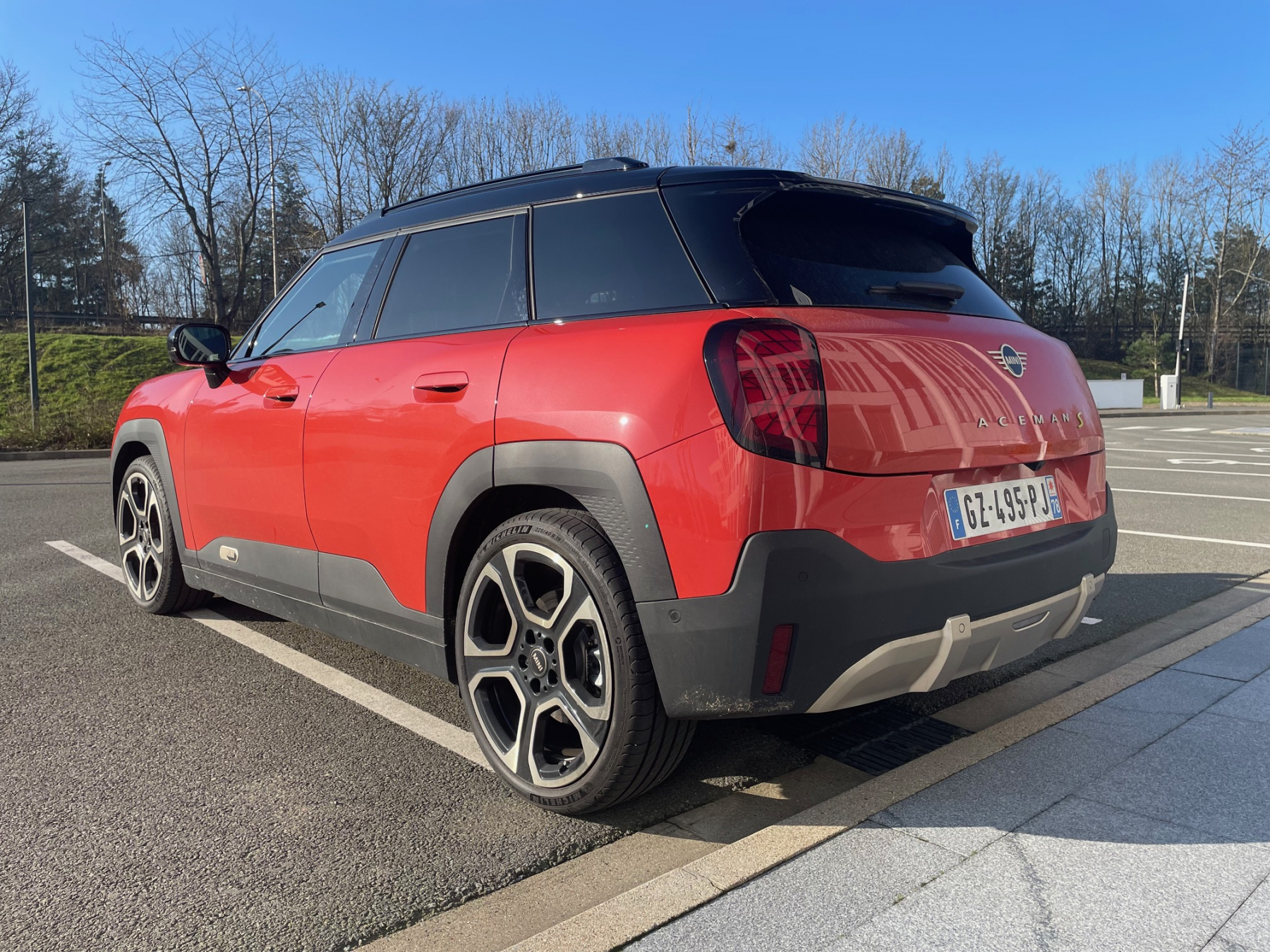 Illustration - Essai Mini Aceman SE Favoured - Extérieur