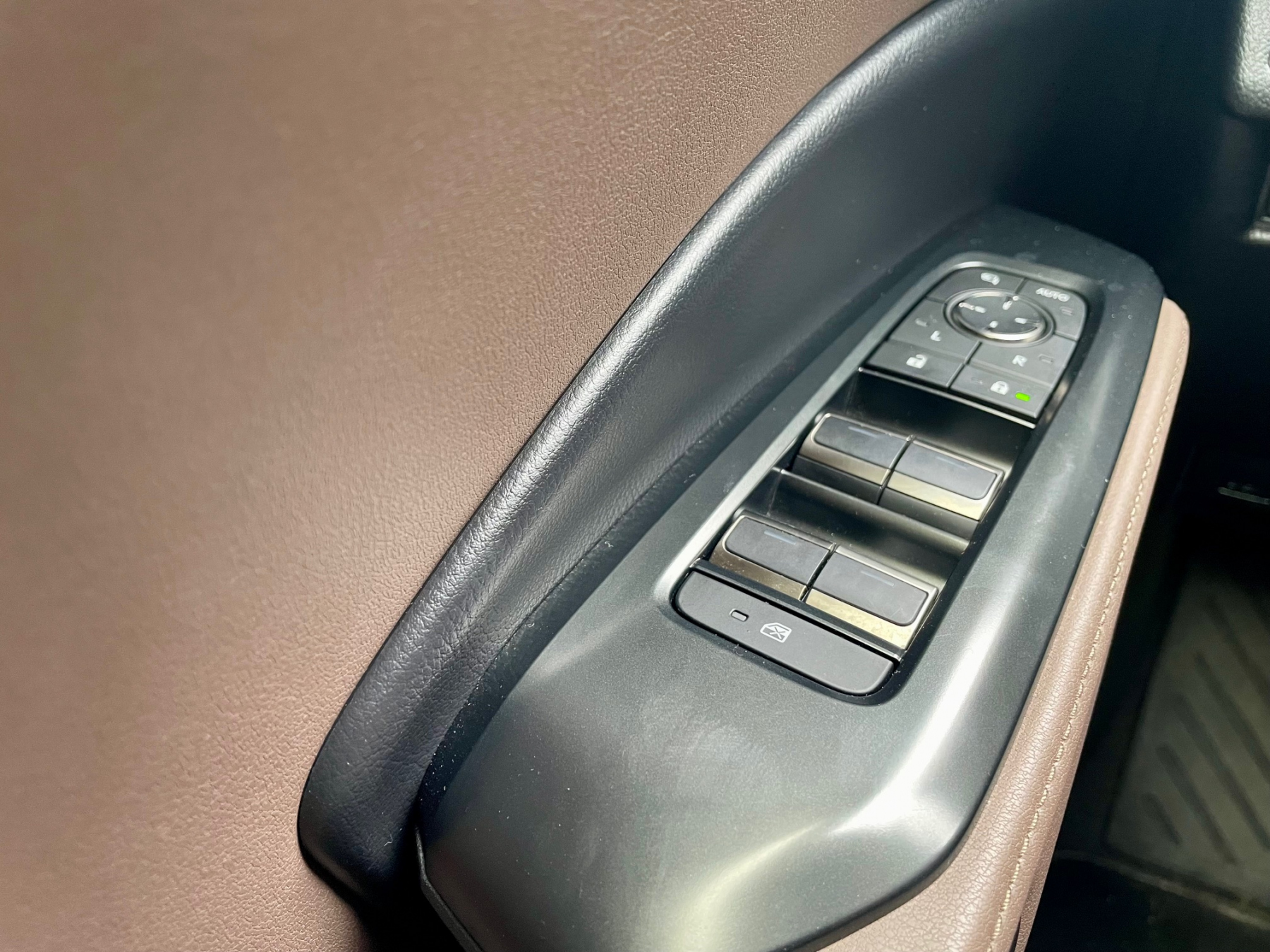 Illustration - Essai Lexus LBX Elegant - intérieur