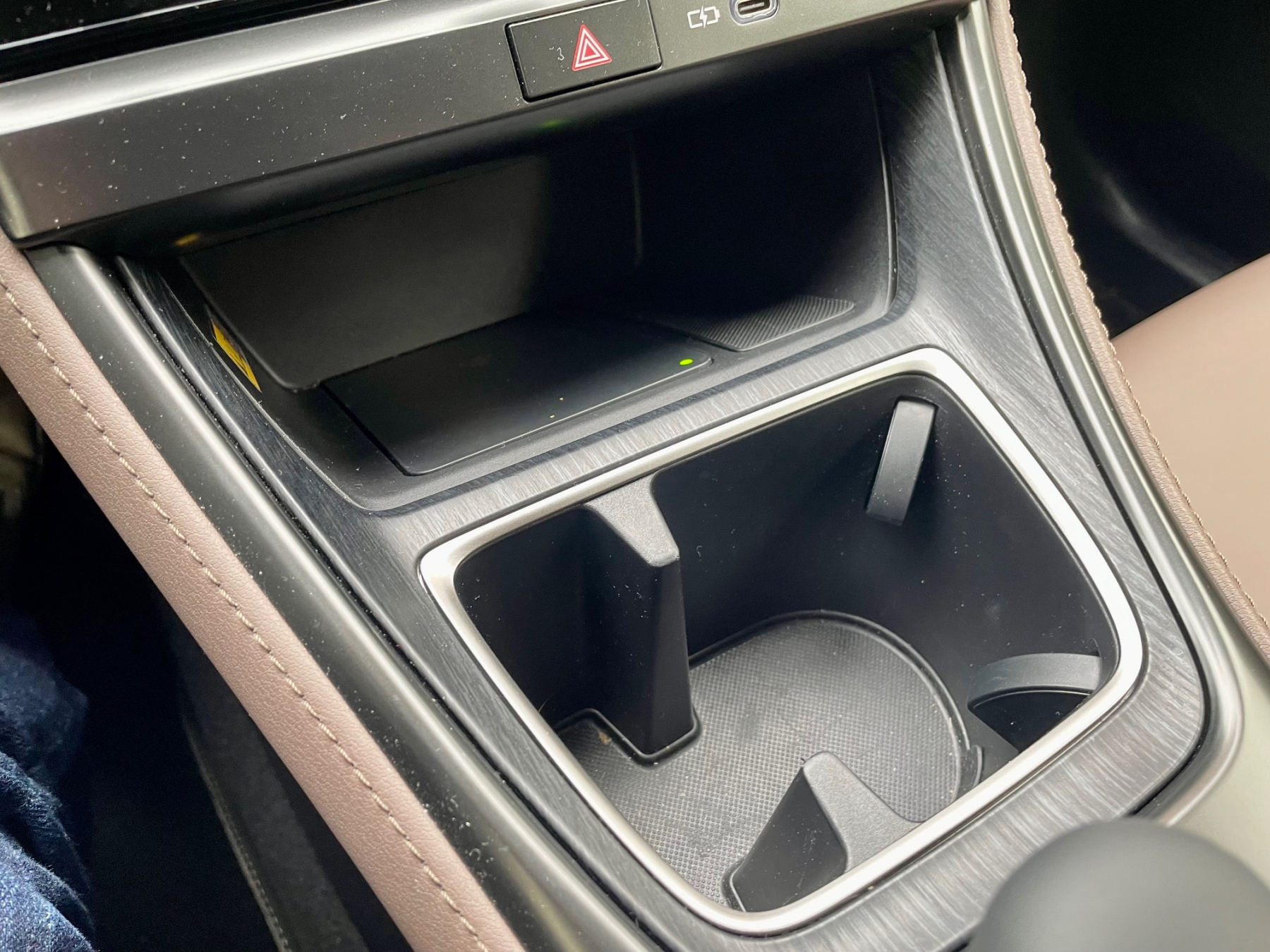 Illustration - Essai Lexus LBX Elegant - intérieur