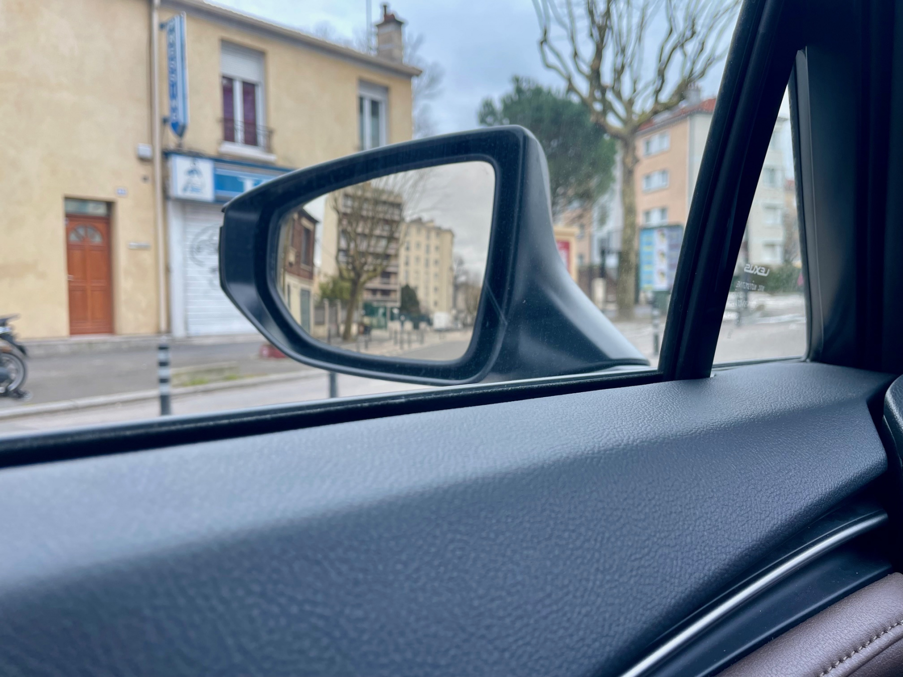 Illustration - Essai Lexus LBX Elegant - intérieur