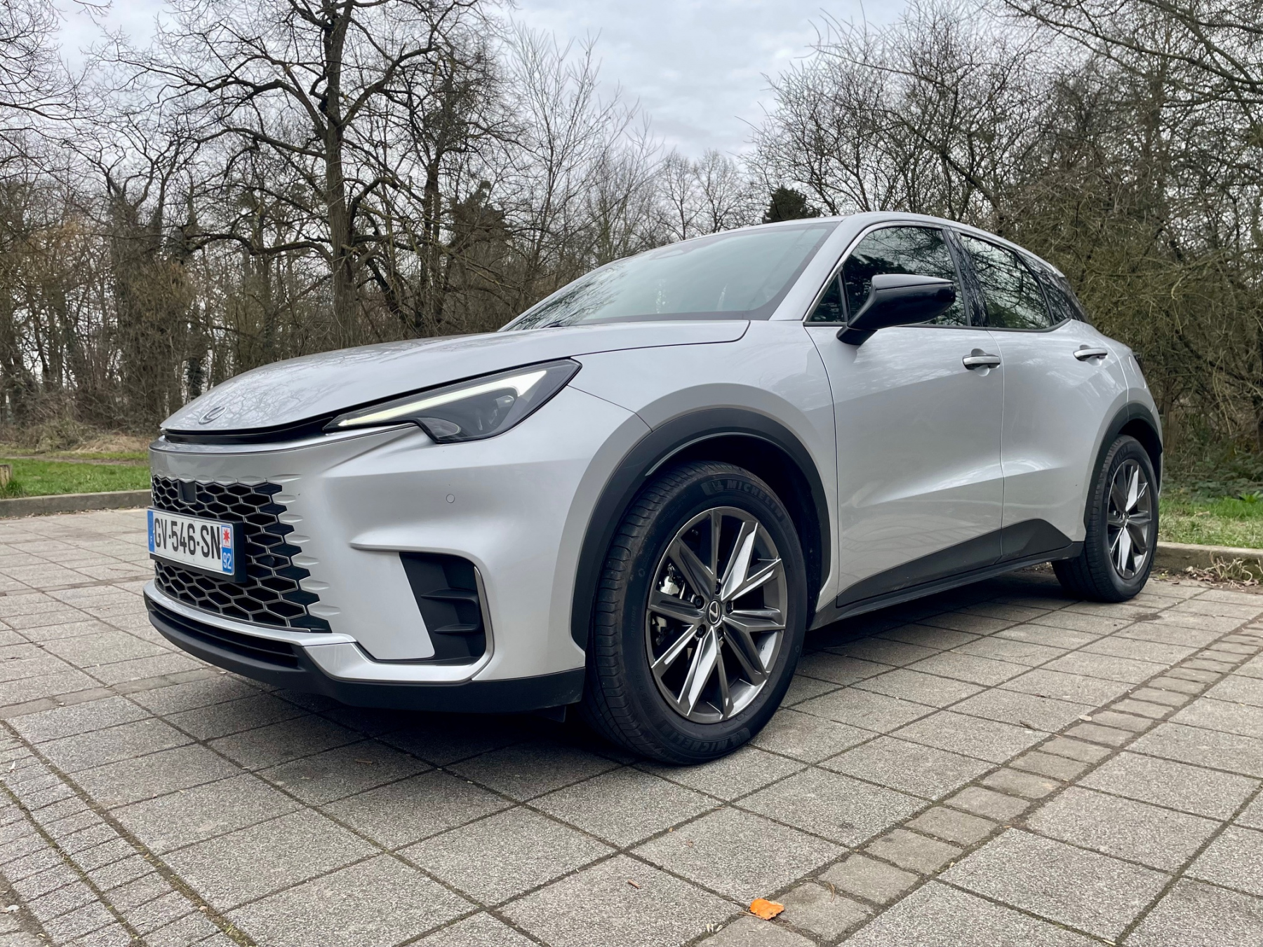 Illustration - Essai Lexus LBX Elegant - Design extérieur