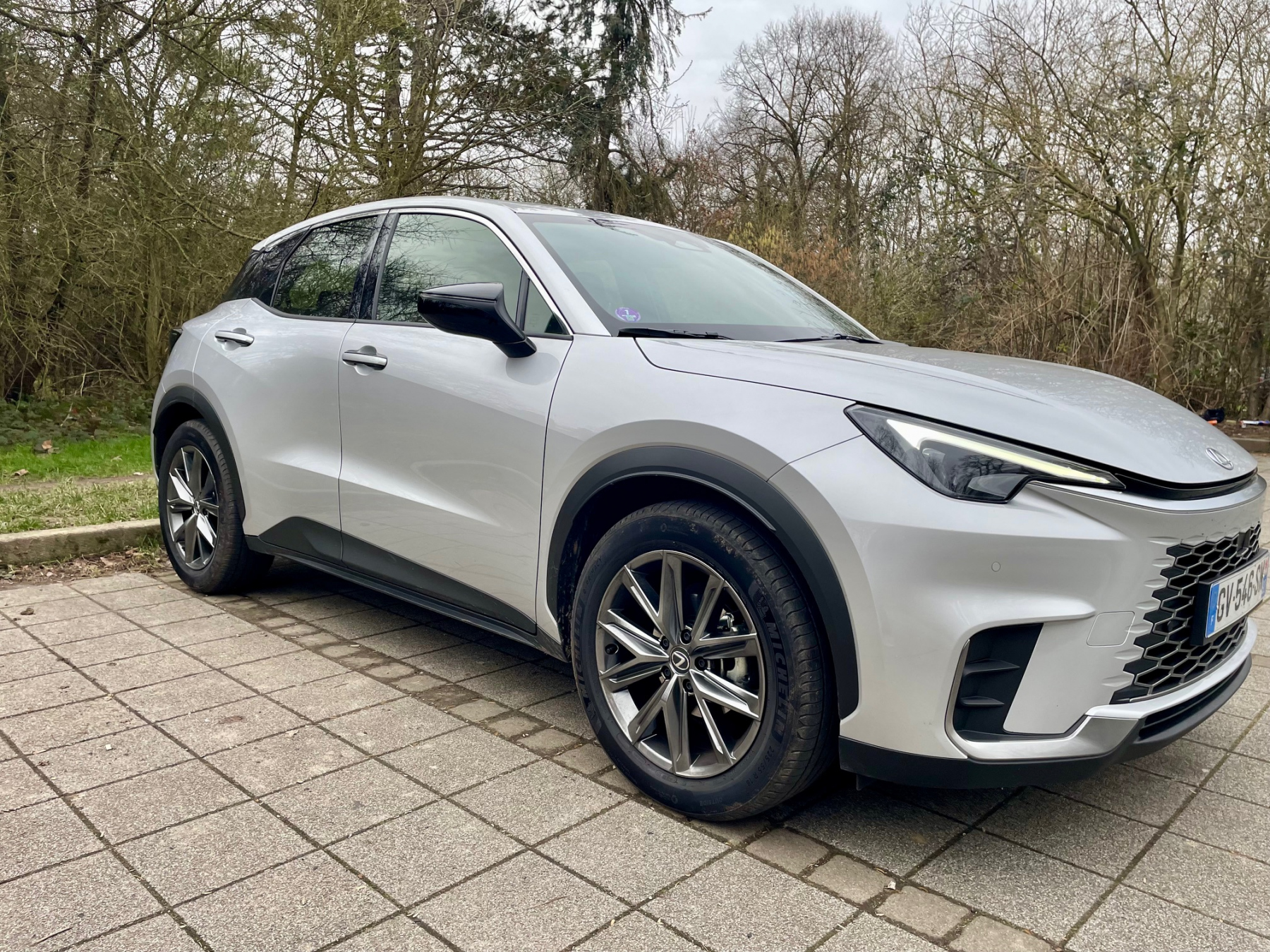 Illustration - Essai Lexus LBX Elegant - Design extérieur