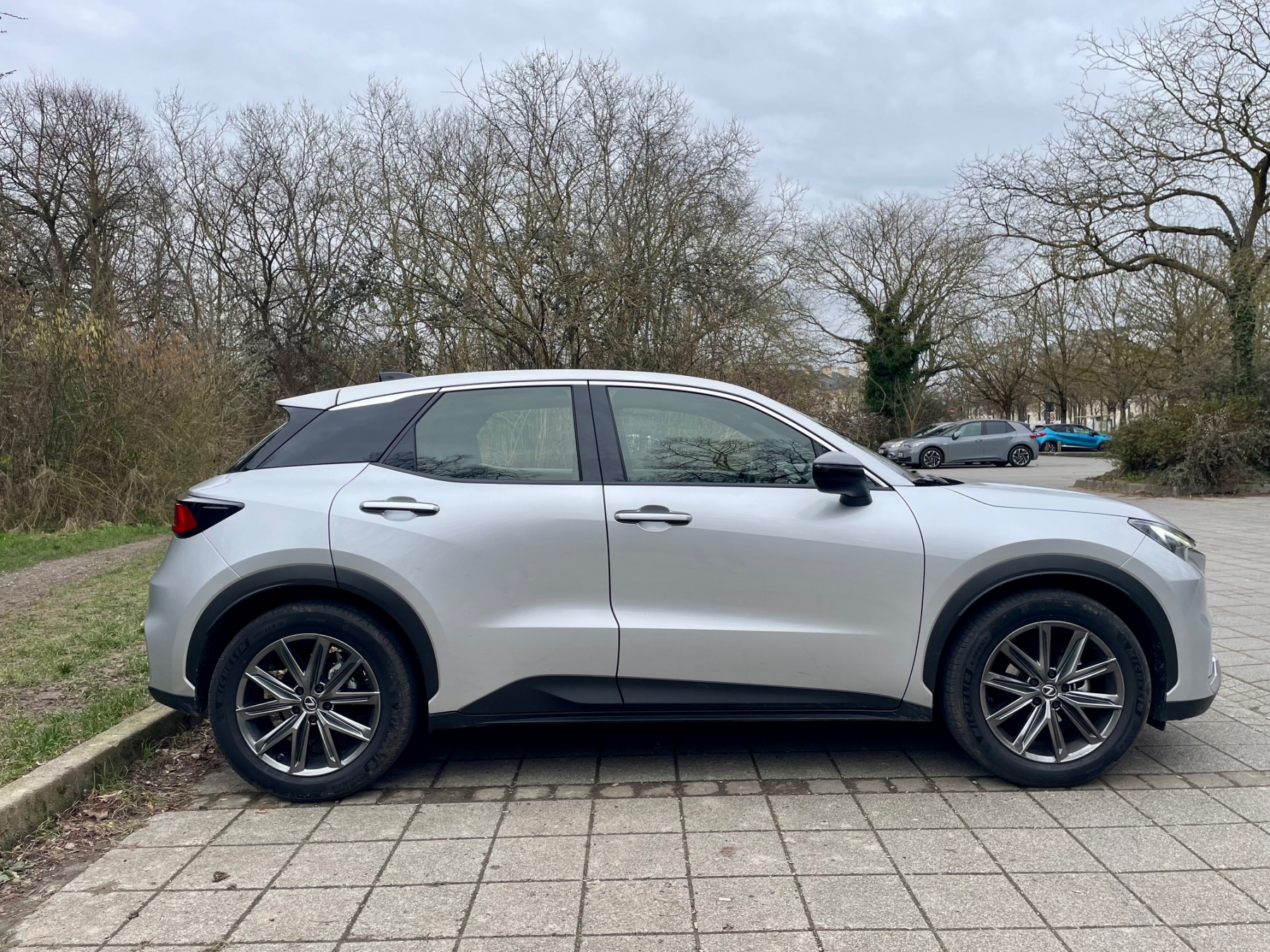 Illustration - Essai Lexus LBX Elegant - Design extérieur