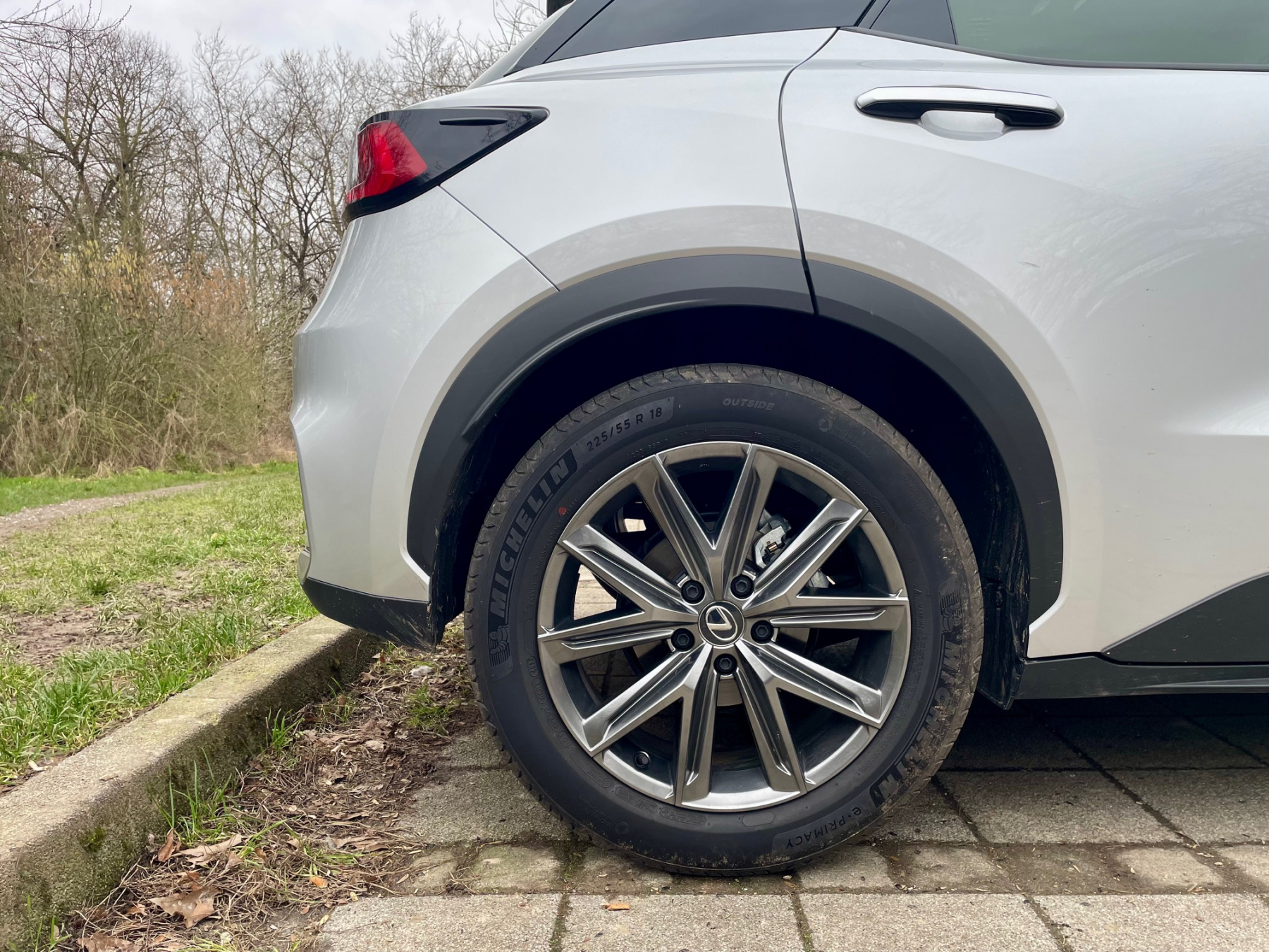 Illustration - Essai Lexus LBX Elegant - Design extérieur