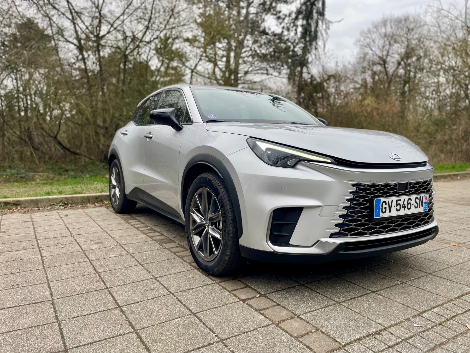 Illustration - Essai Lexus LBX Elegant - Design extérieur