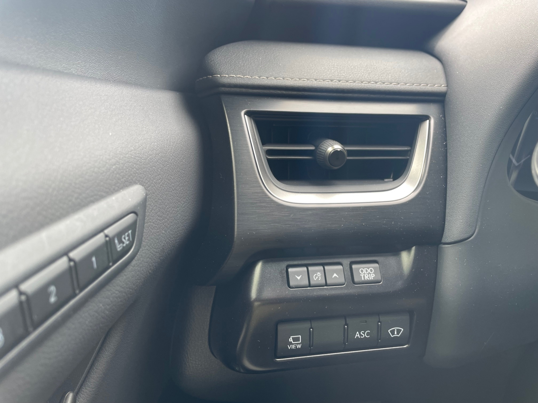 Illustration - Lexus UX300h 2025 F Sport Executive