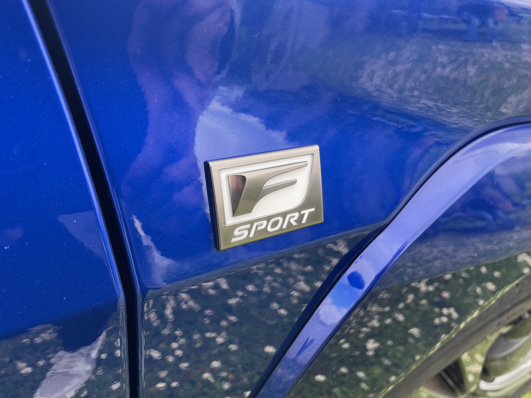 Illustration - Lexus UX300h 2025 F Sport Executive