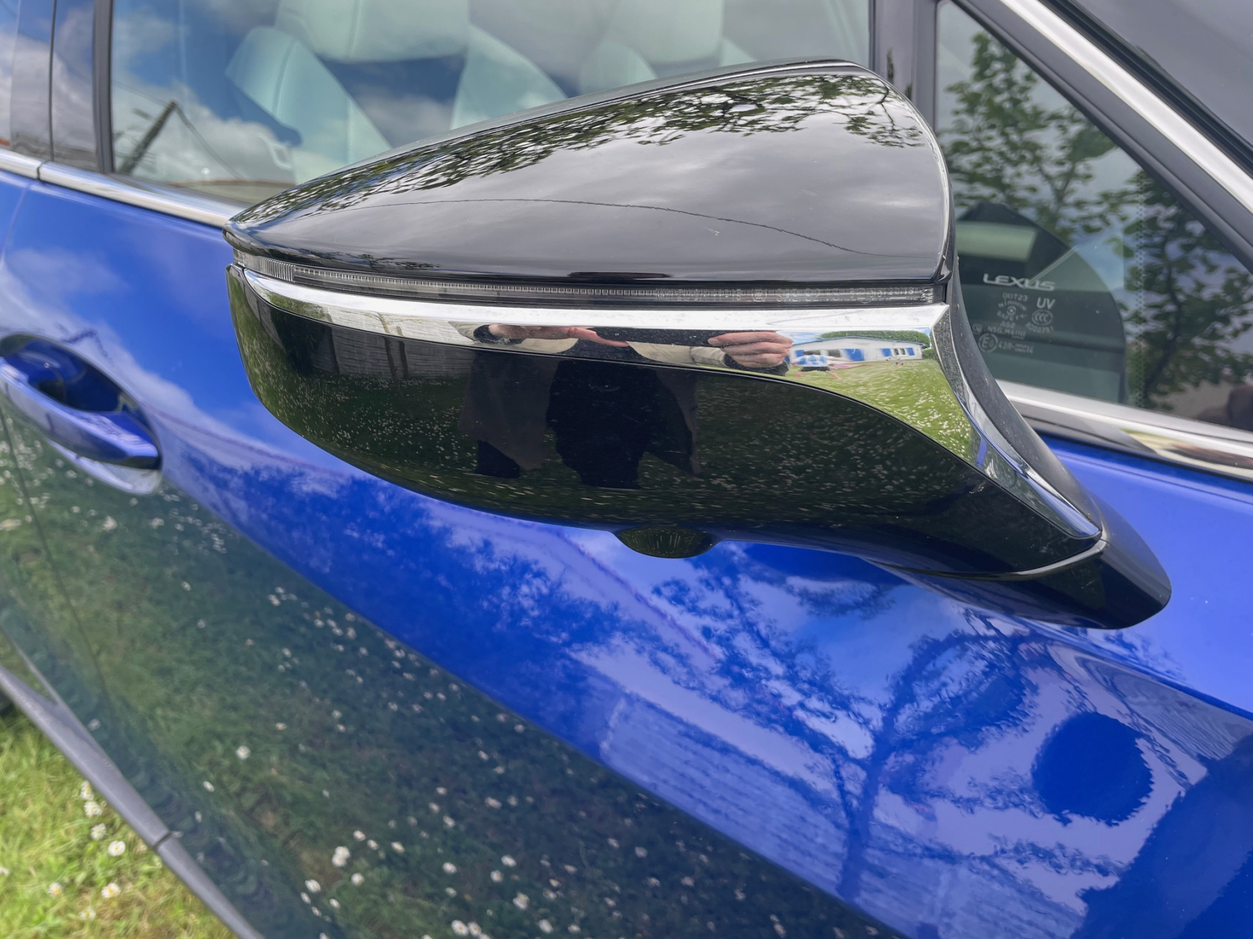 Illustration - Lexus UX300h 2025 F Sport Executive