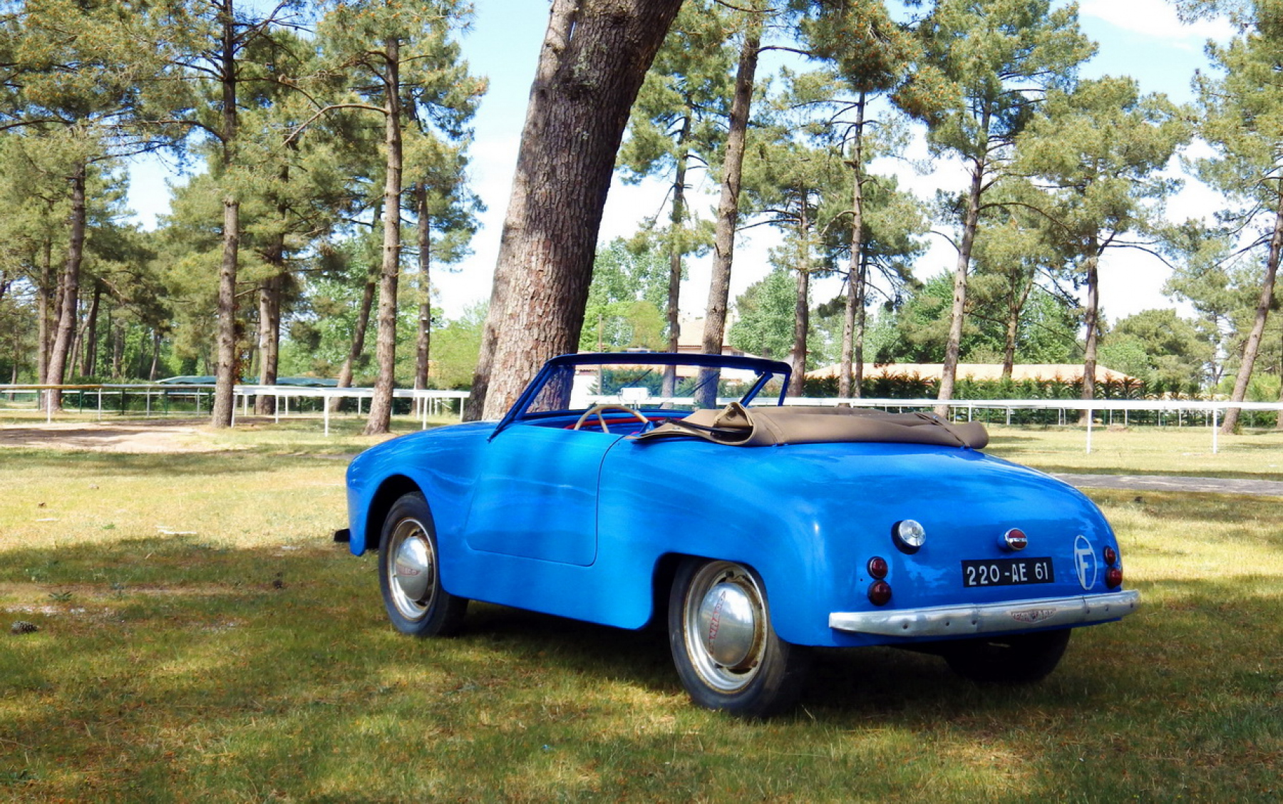Illustration - Panhard Junior 1953 Essais de Patrice