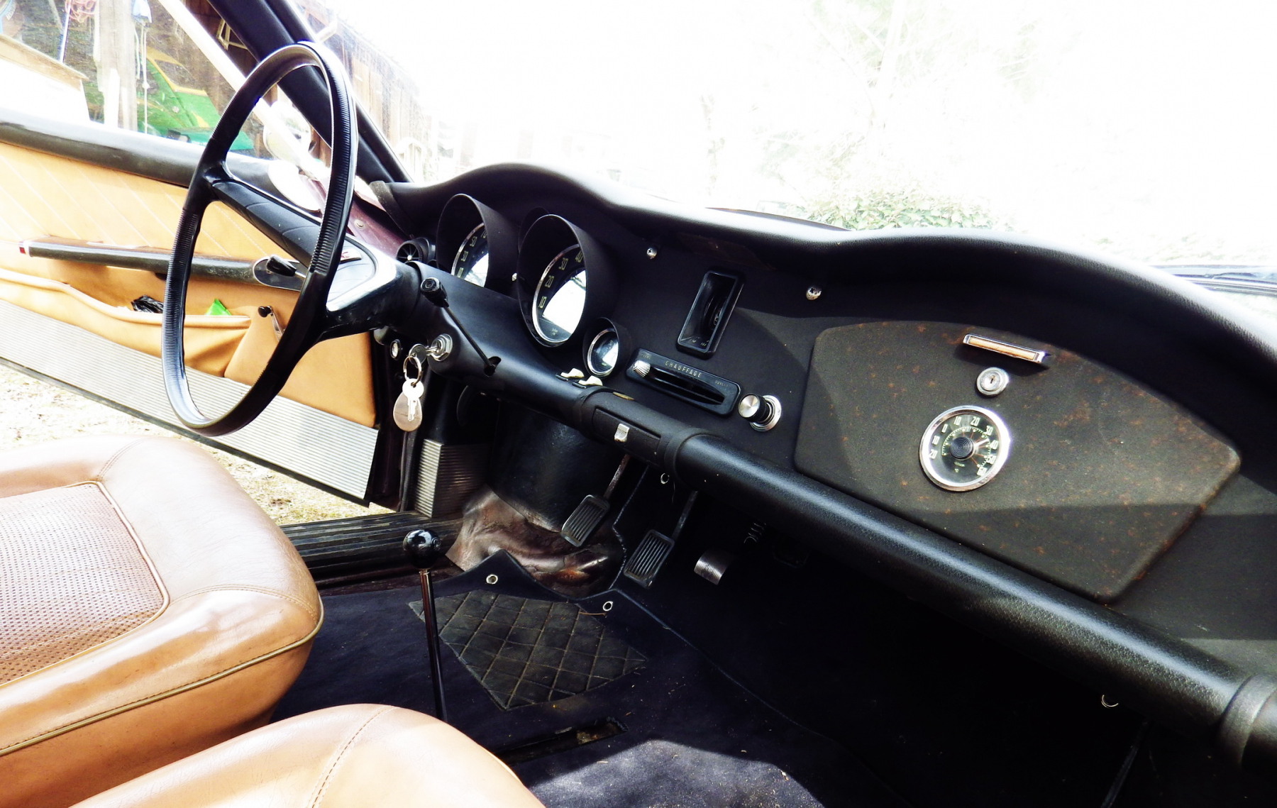 Illustration - Panhard 25 BT 1964 Intérieur