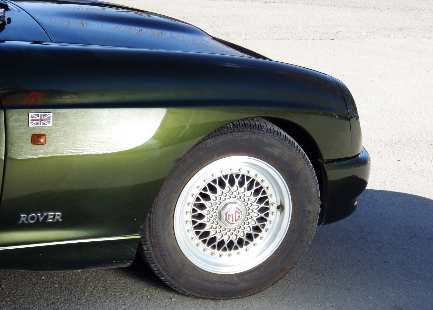Illustration - MG RV8 1993 Jantes