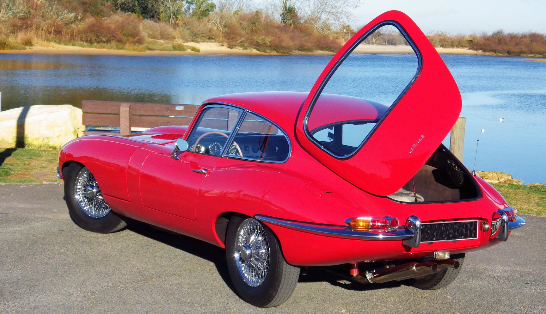 Illustration - Jaguar Type E 1963 Ouverture Coffre