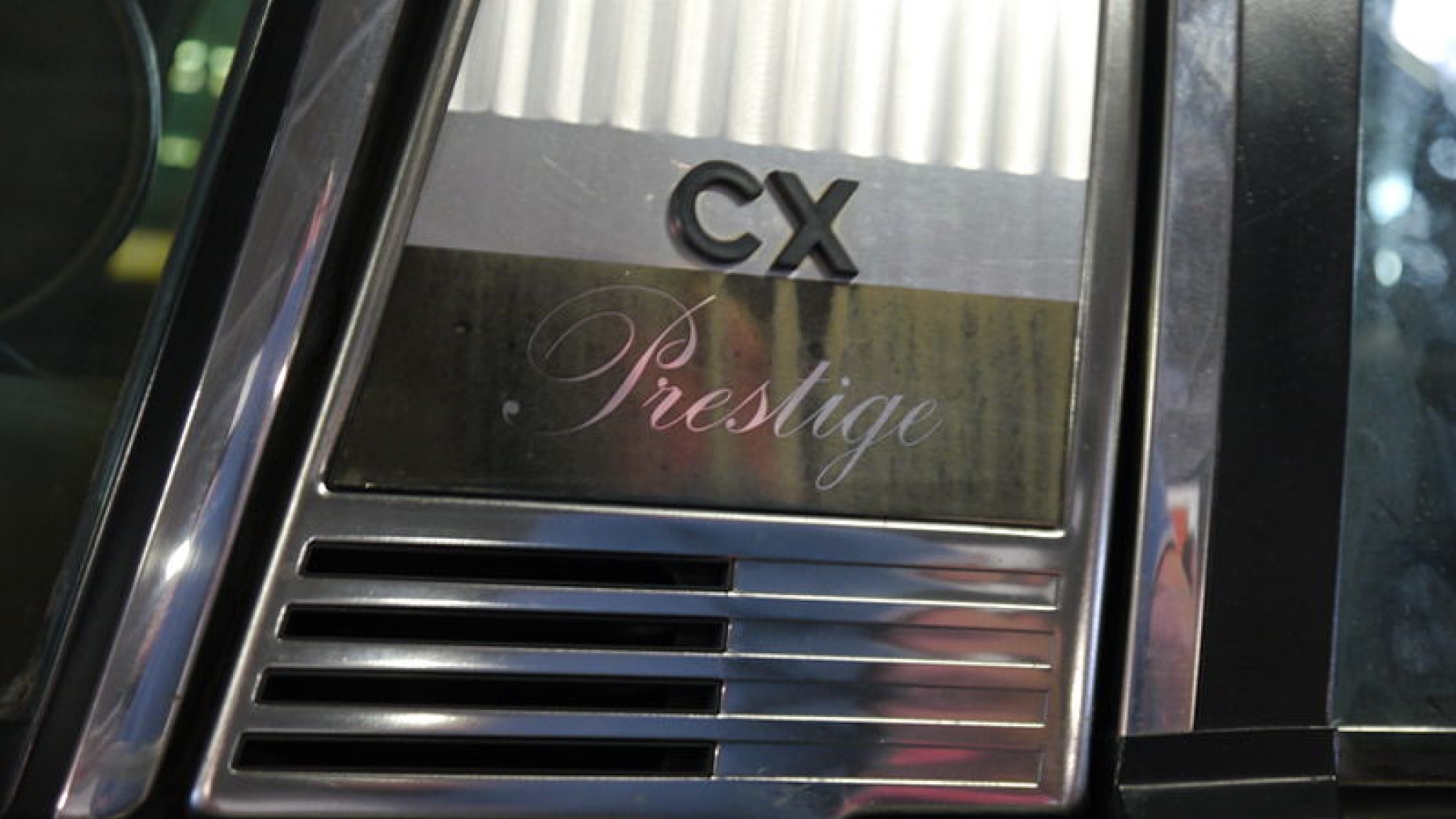 Illustration - Souvenirs d'Auto (340) La CX Prestige qui chauffe et l'Enseigne de Vaisseau