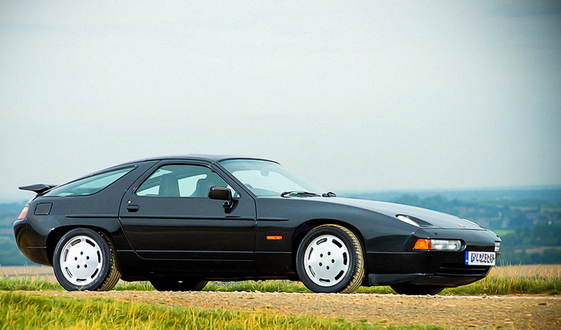 Illustration - Les Essais de Patrice Porsche 928 S4