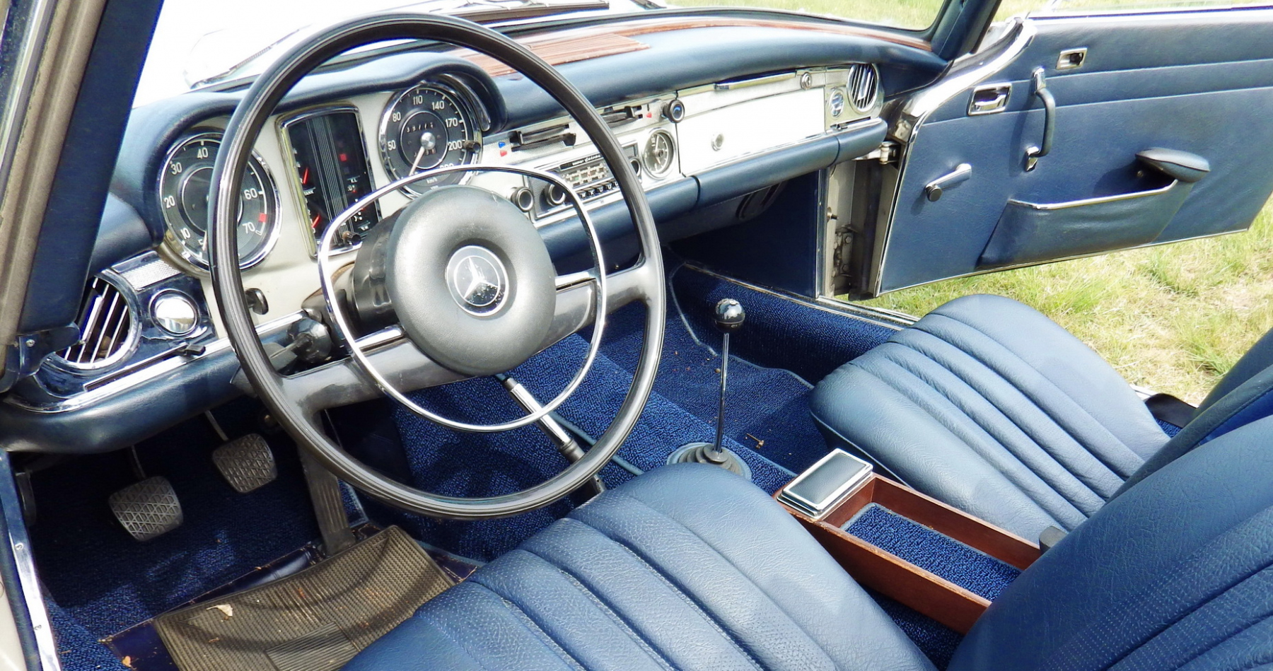 Illustration - Les Essais de Patrice Mercedes 280 SL Pagode