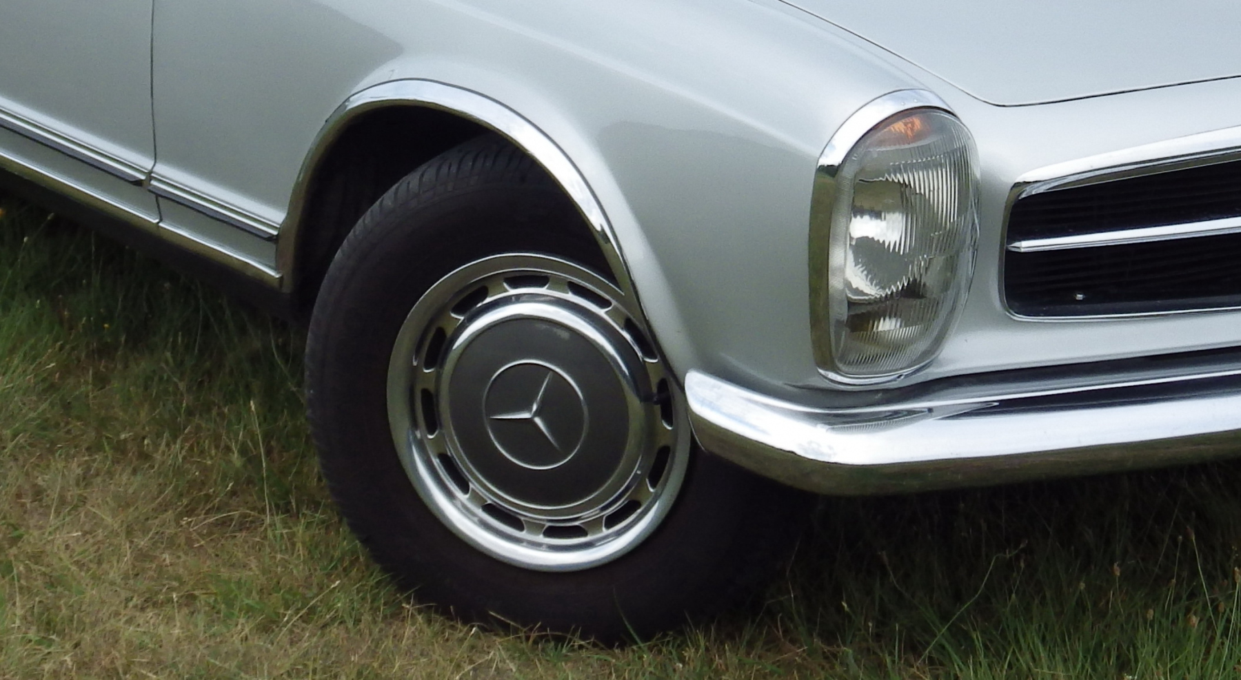 Illustration - Les Essais de Patrice Mercedes 280 SL Pagode