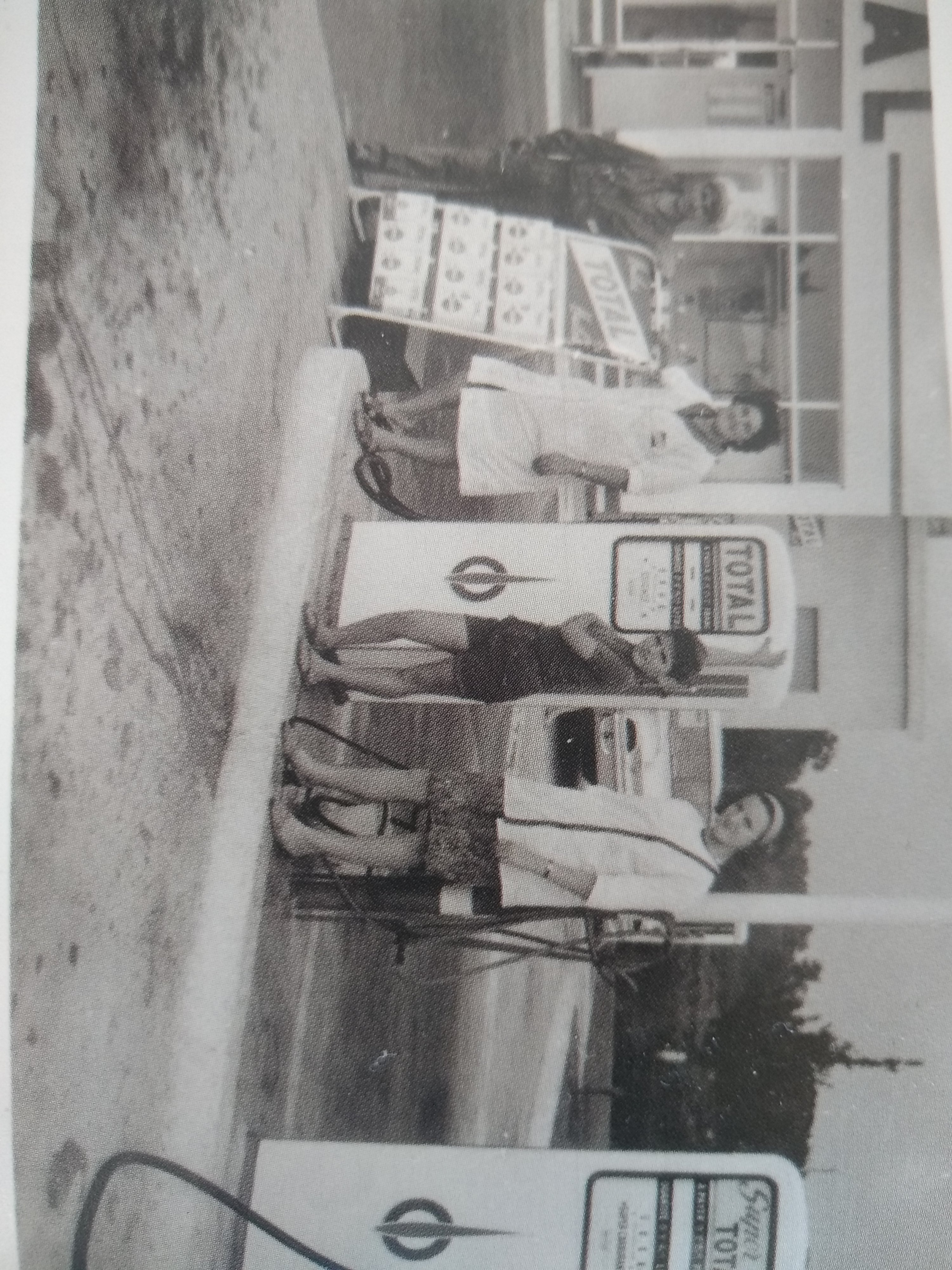 Illustration - Souvenirs d'Autos Station-Service à sauver