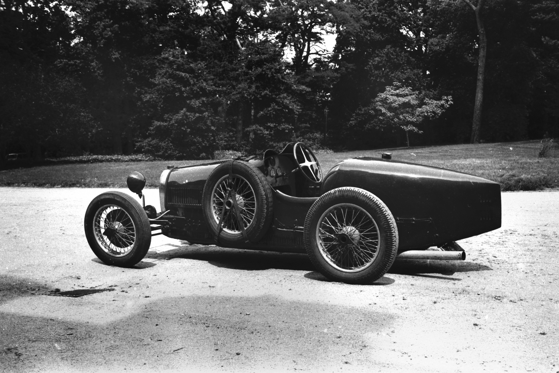 Illustration - Souvenirs d’Autos : Une Bugatti 37 aux fraises