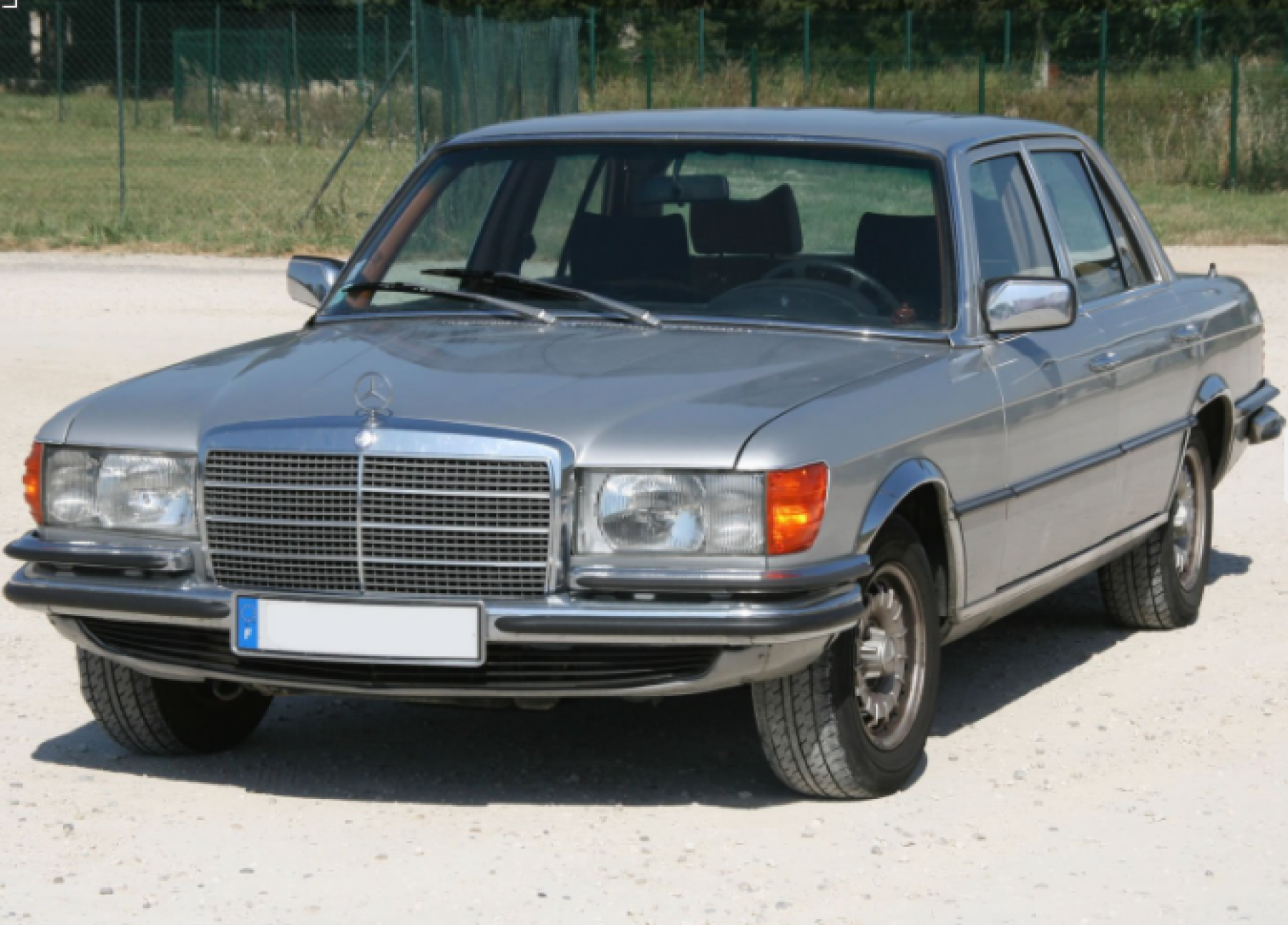 Illustration - Mercedes