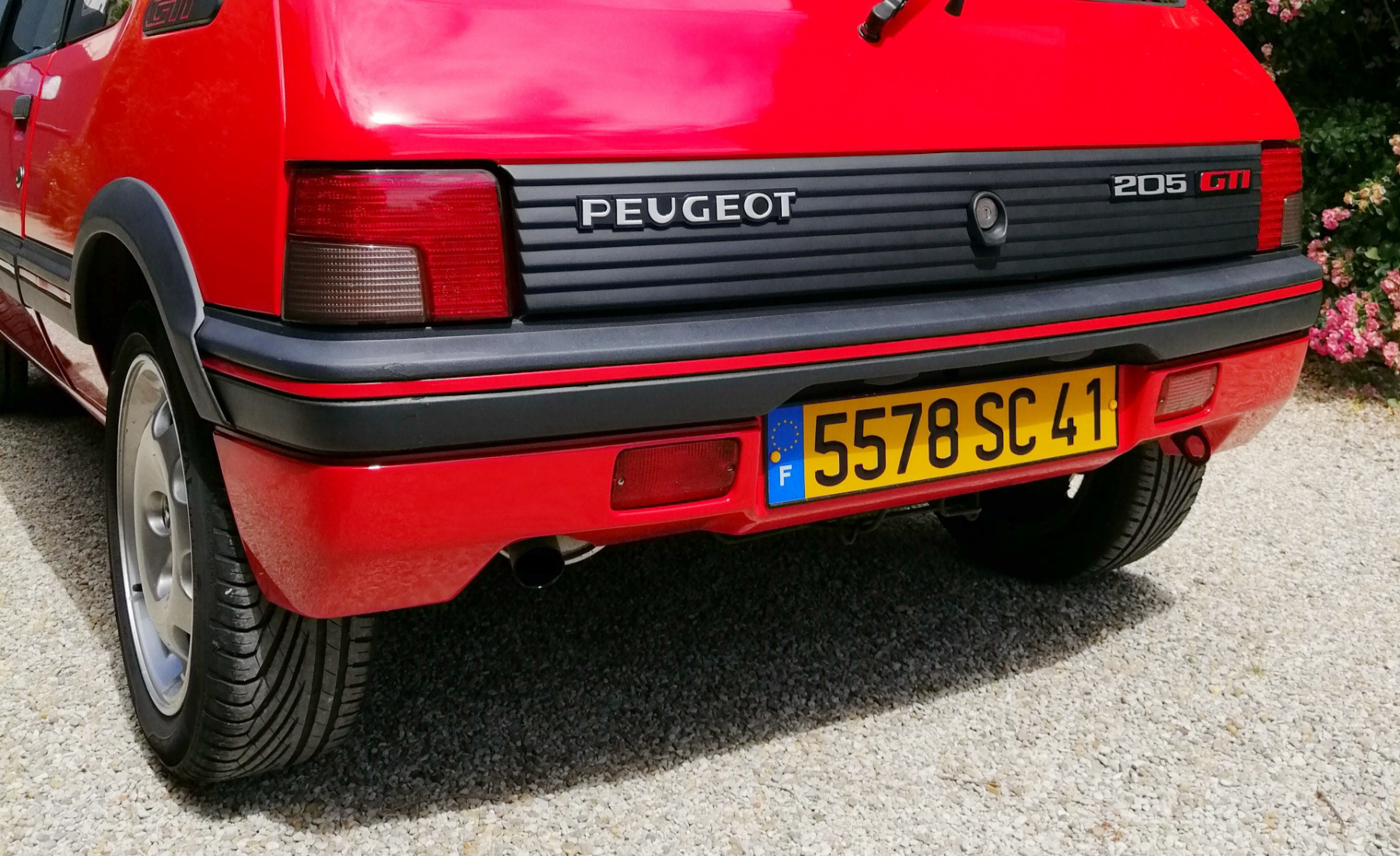 ROULEMENT DE ROUE AVANT PEUGEOT 205 1.6 GTI CTI RALLYE 1.3 - Une de Sauvée