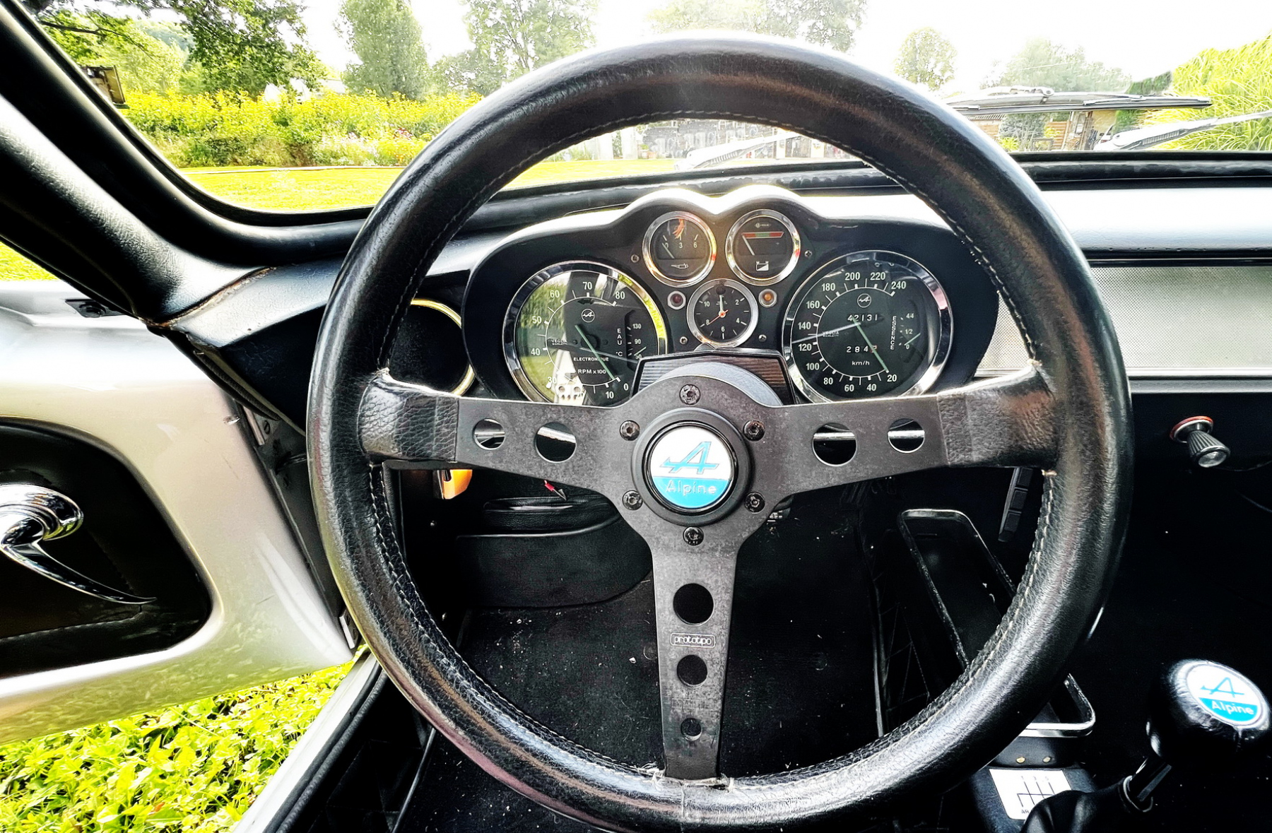 Illustration - Alpine 1600S