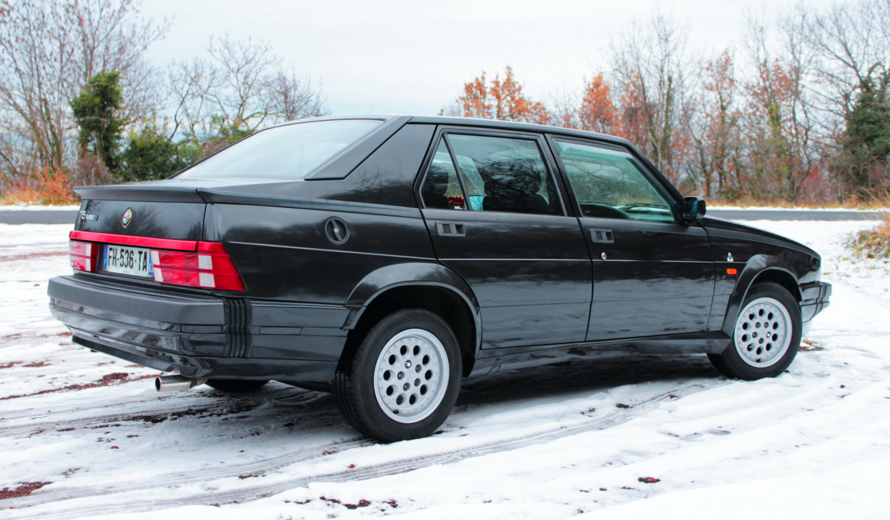 Illustration - Alfa Romeo 75 Turbo