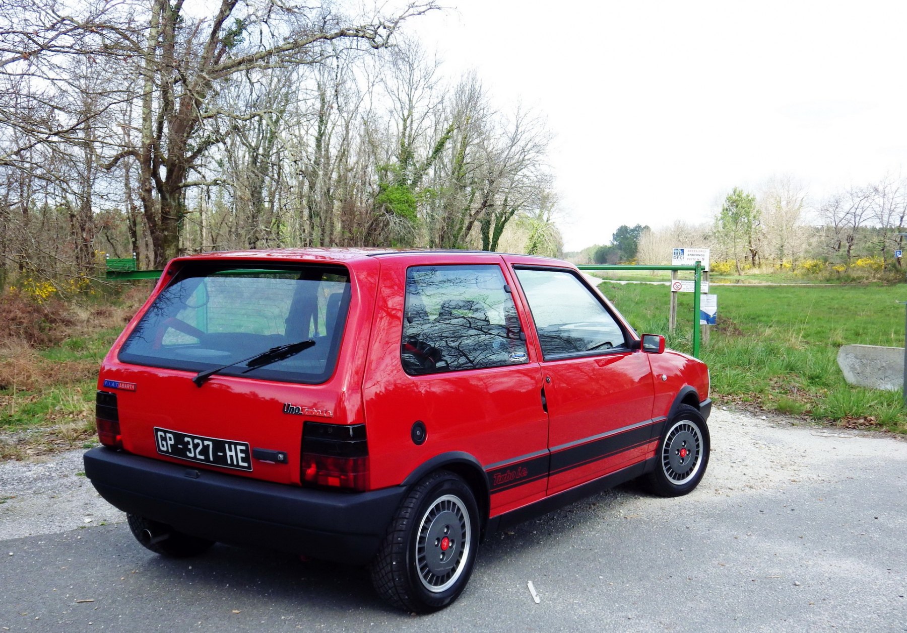 Illustration - Fiat Uno Turbo i.e