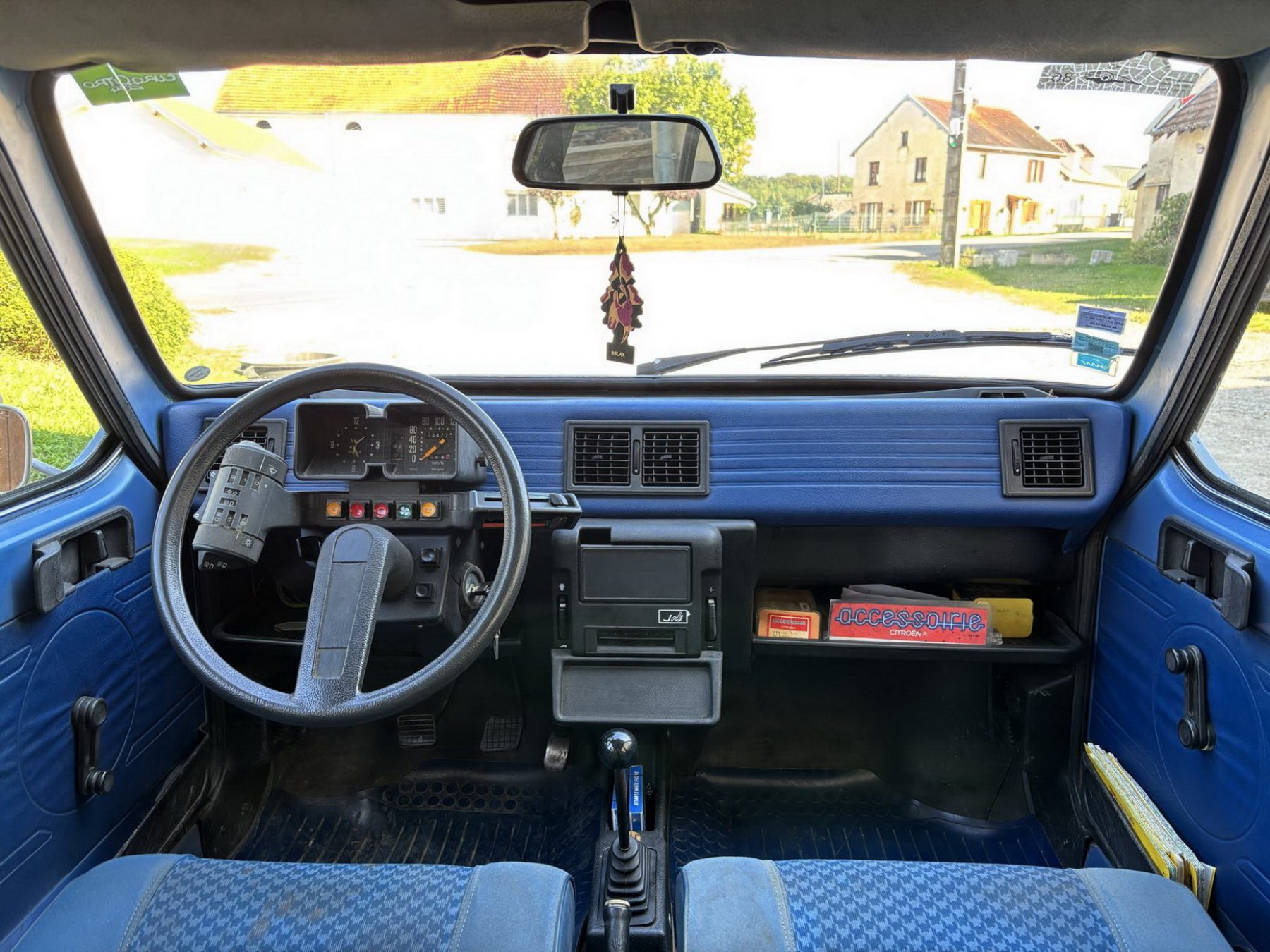 Illustration - Citroën Visa 1980