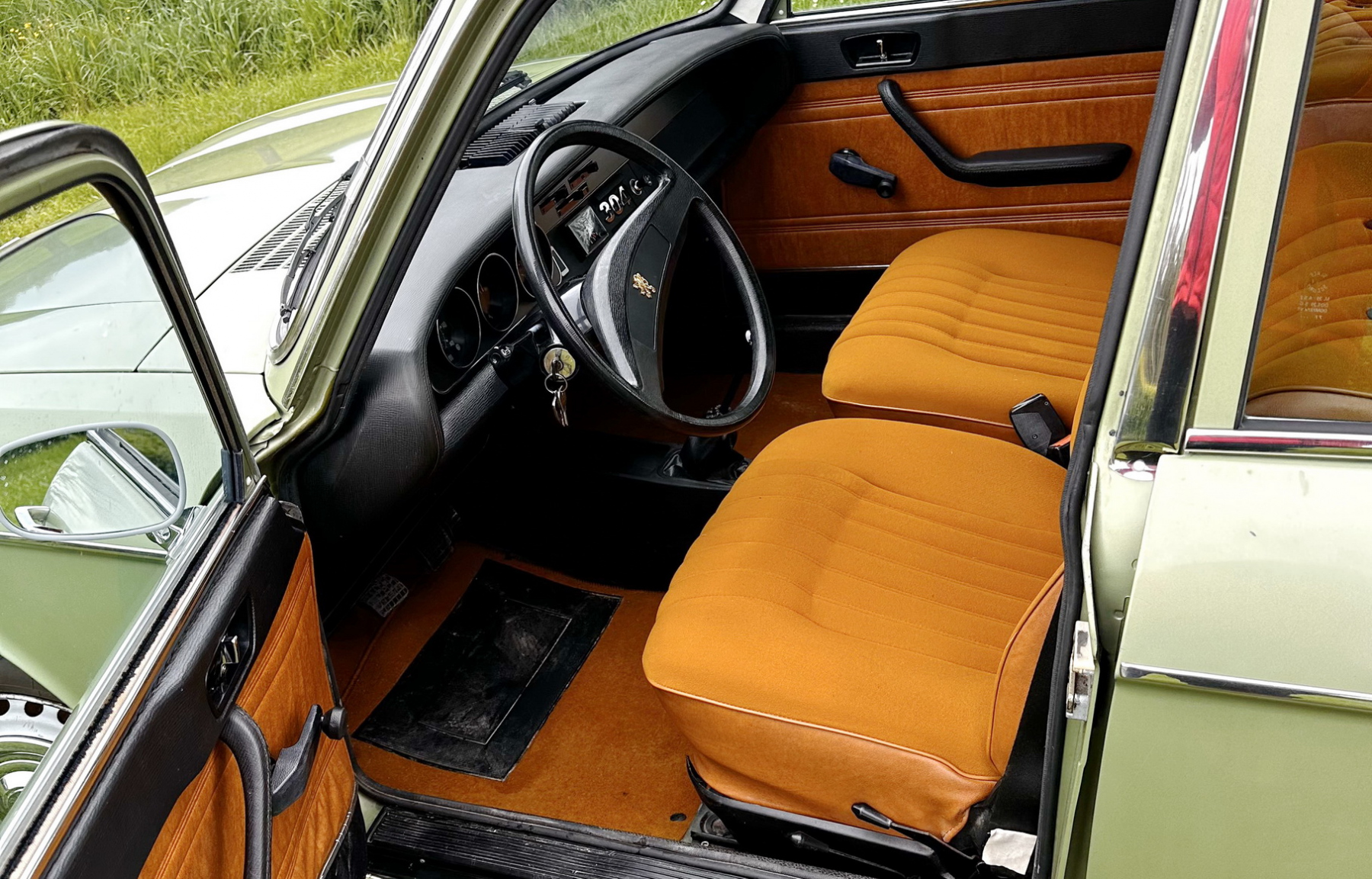 Illustration - Peugeot 304 SLS