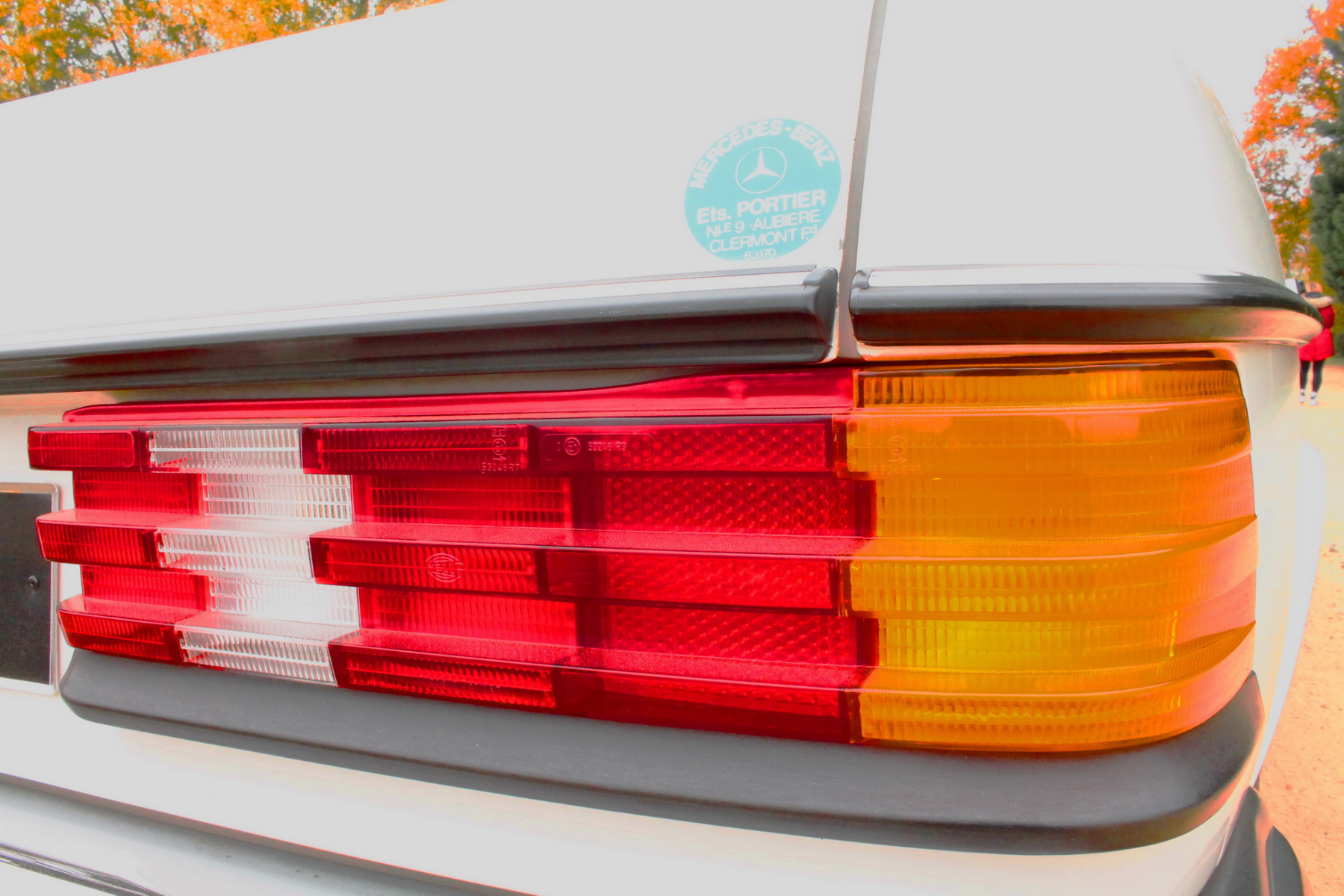 Illustration - Mercedes W123