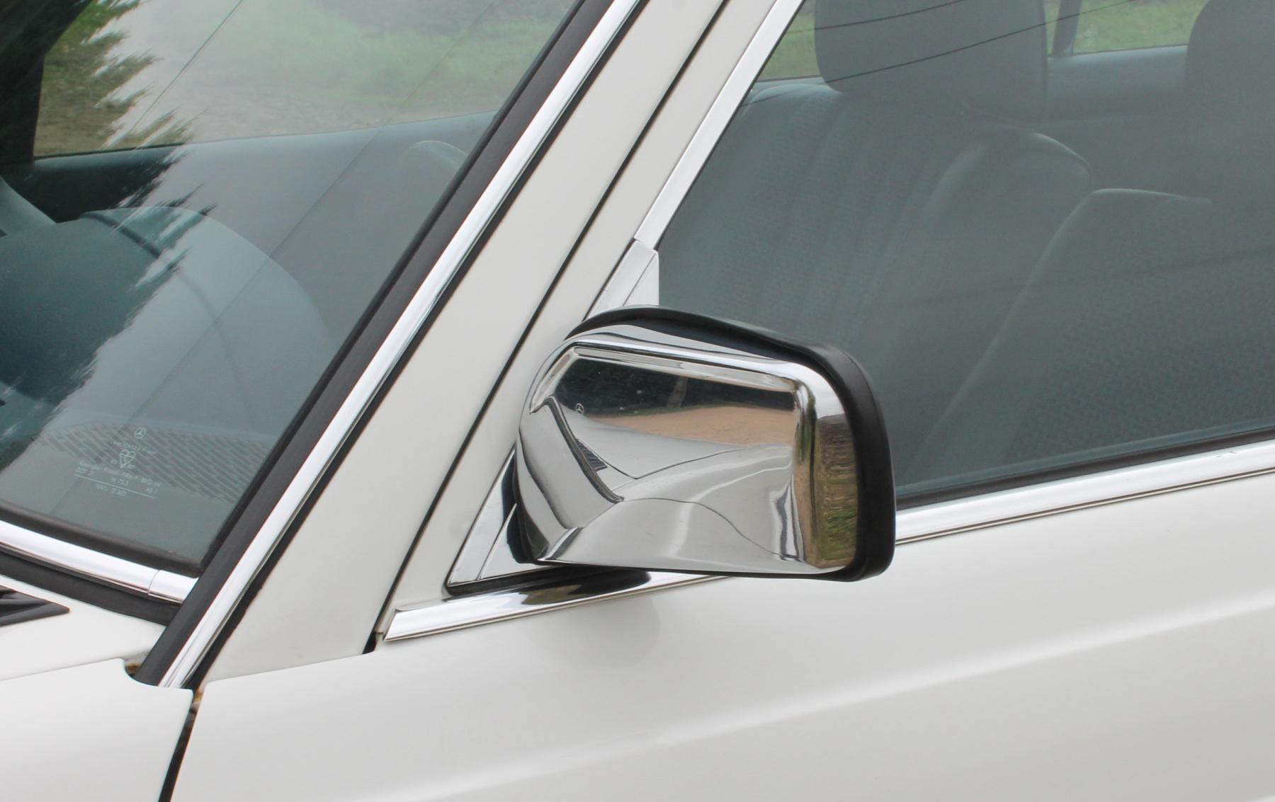 Illustration - Mercedes W123