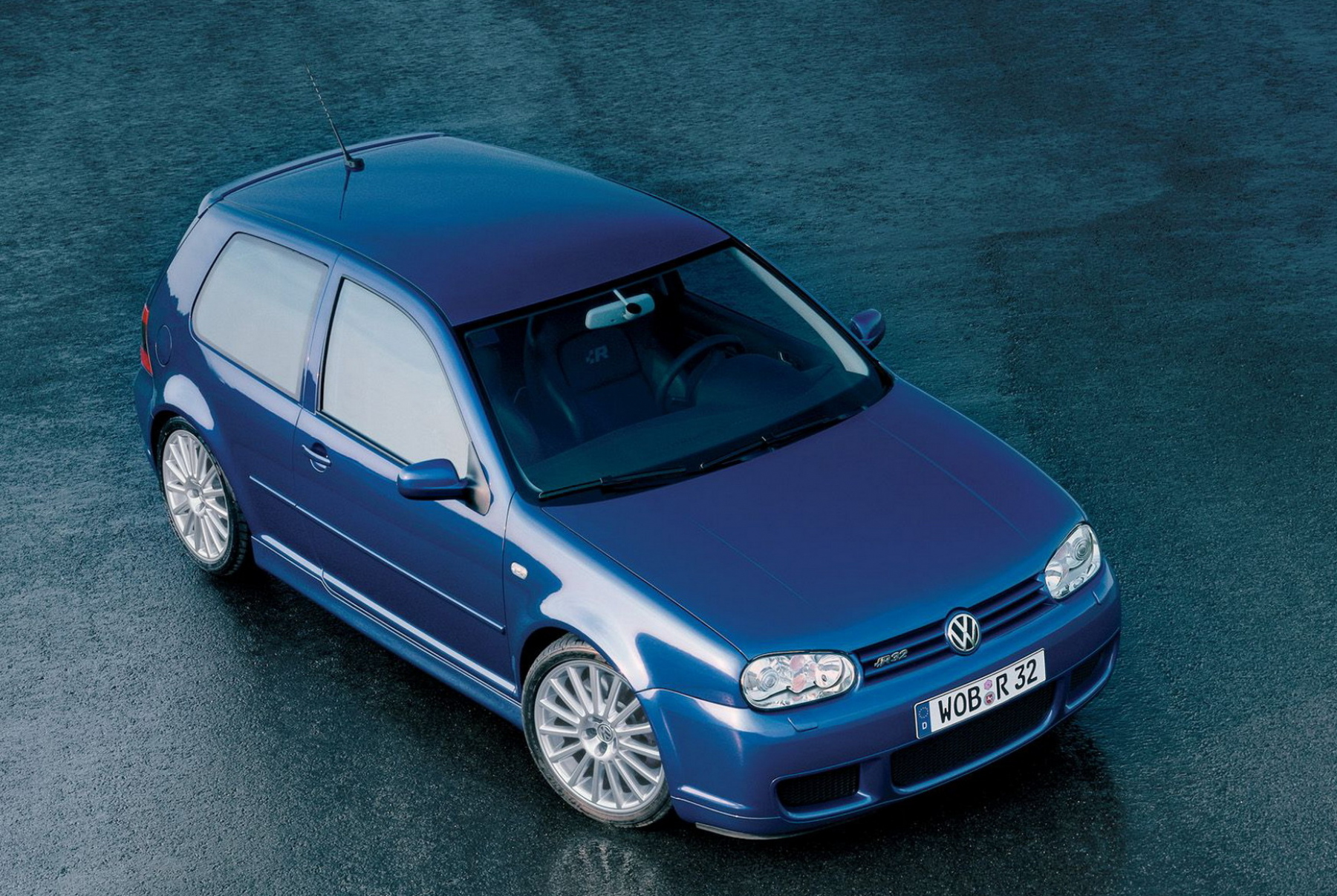 Illustration - VW Golf R32