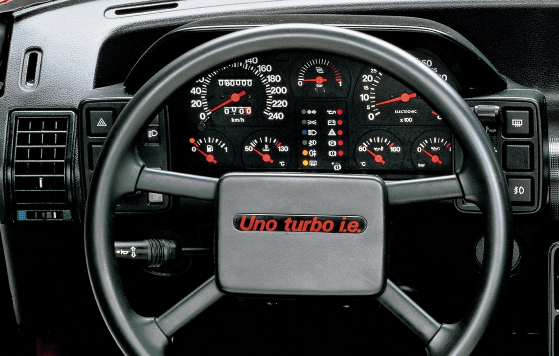 Illustration - Fiat Uno Turbo i.e