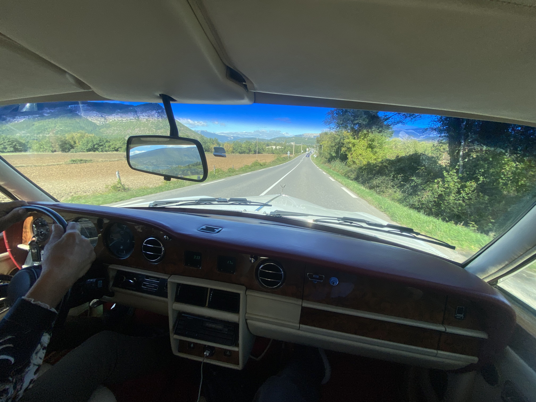 Illustration - Rolls-Royce Silver Spirit