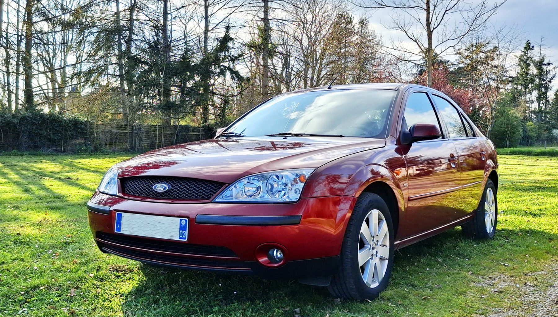 Illustration - Ford Mondeo Ghia V6