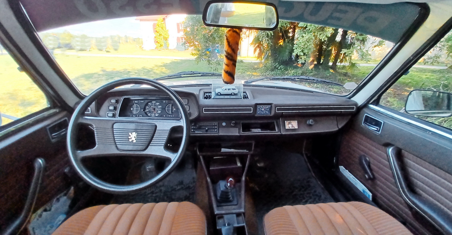 Illustration - Peugeot 504 Break