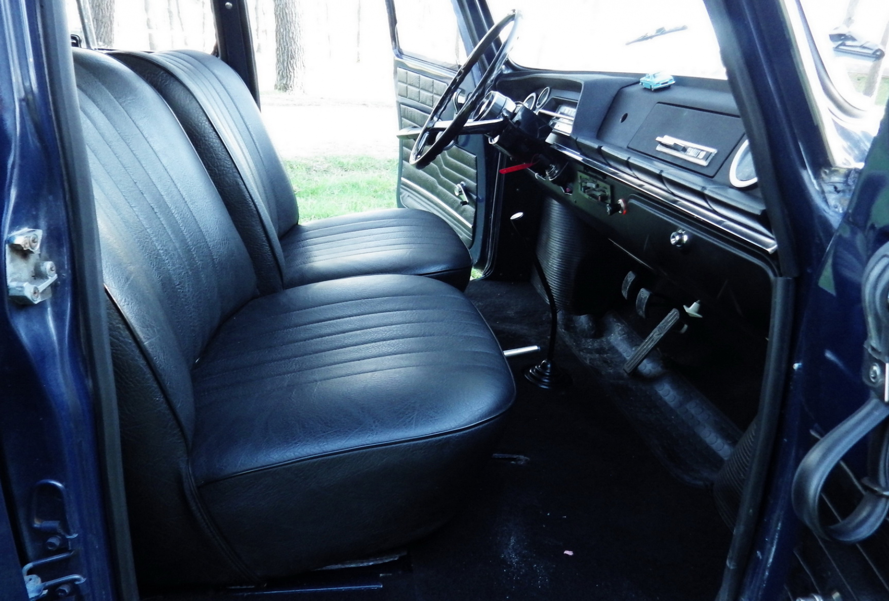 Illustration - Renault 10