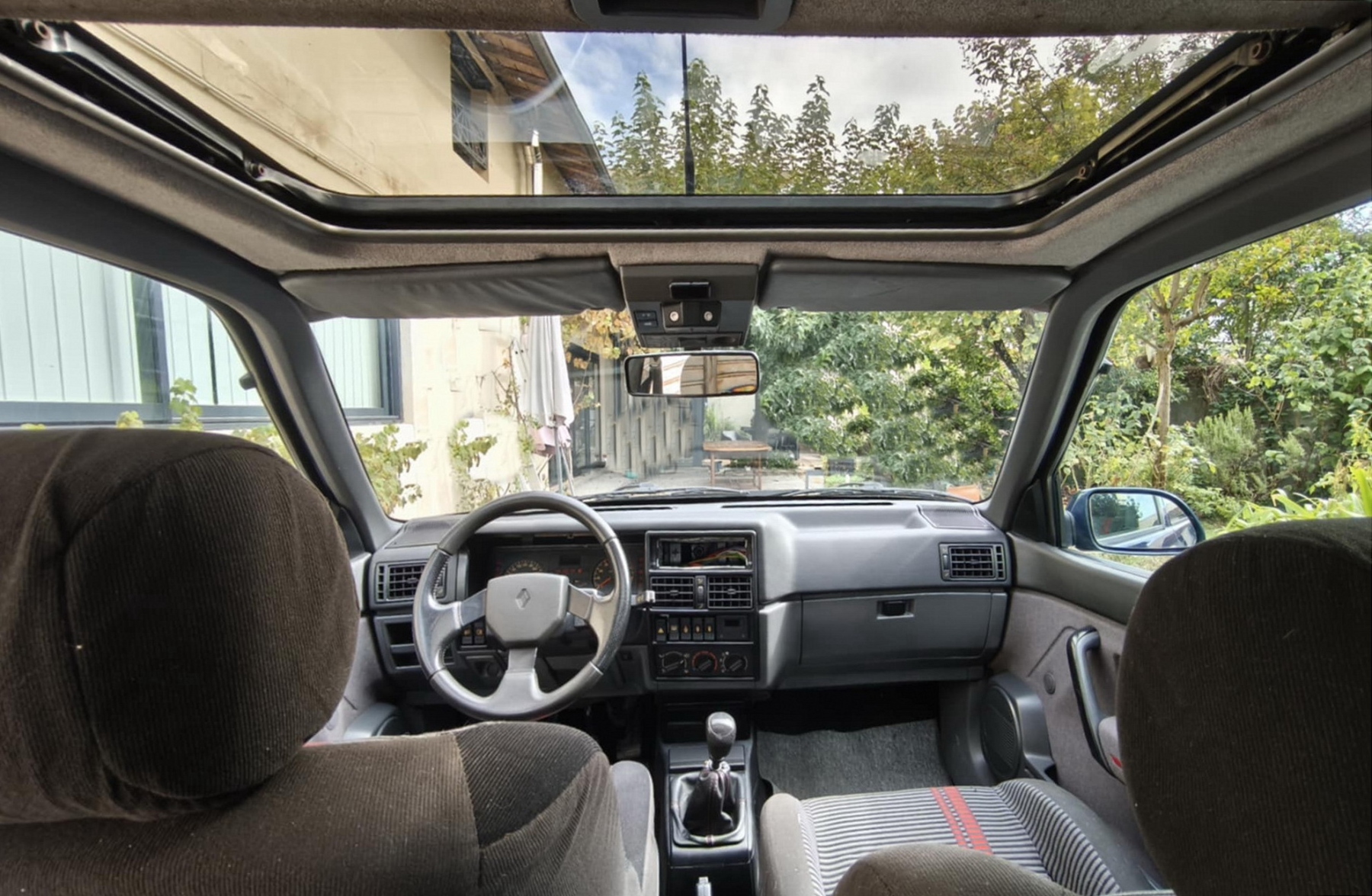 Illustration - Renault 19 16S