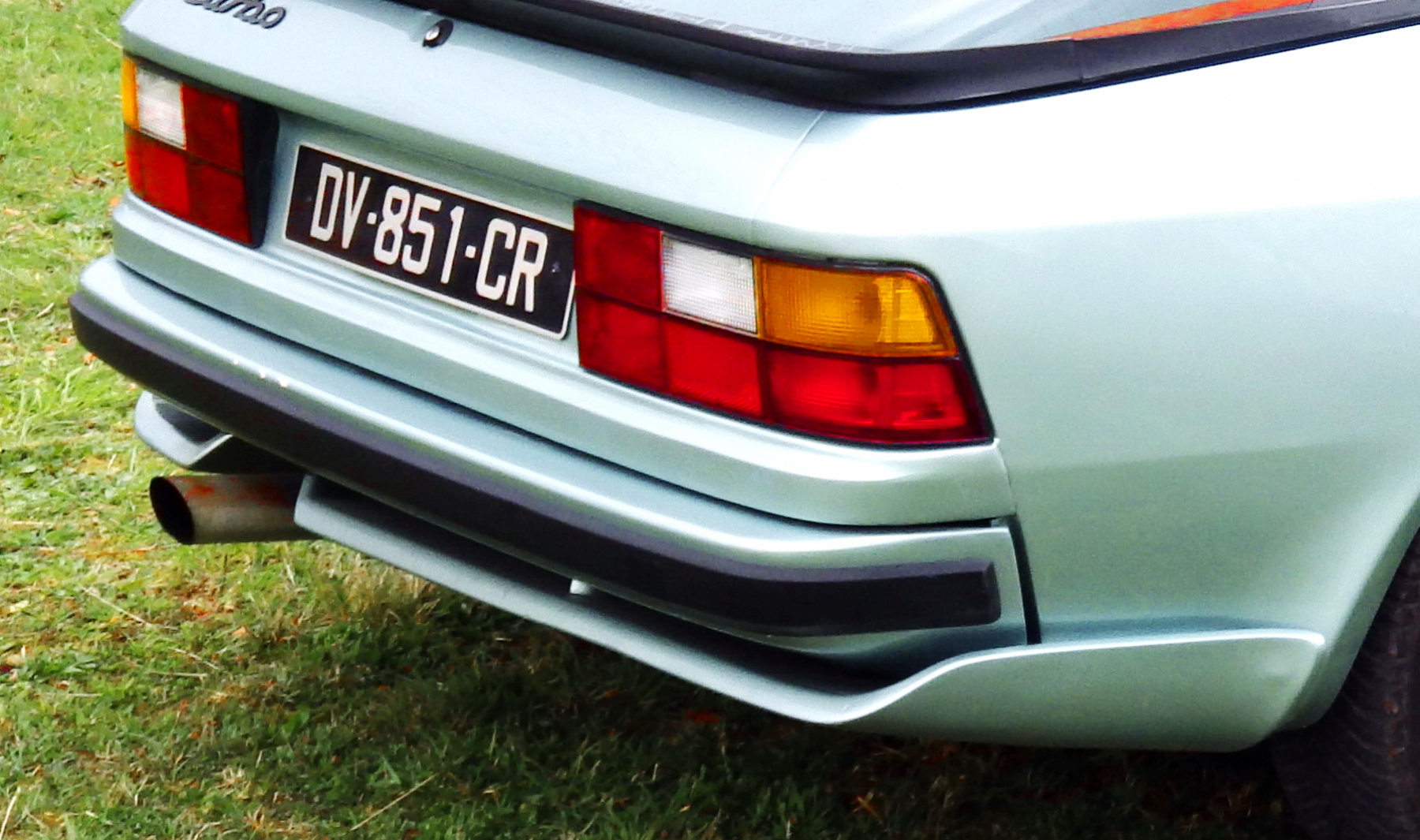 Illustration - Porsche 944 Turbo