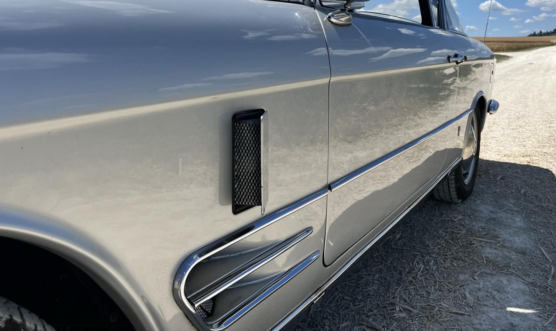 Illustration - Fiat 2300 S