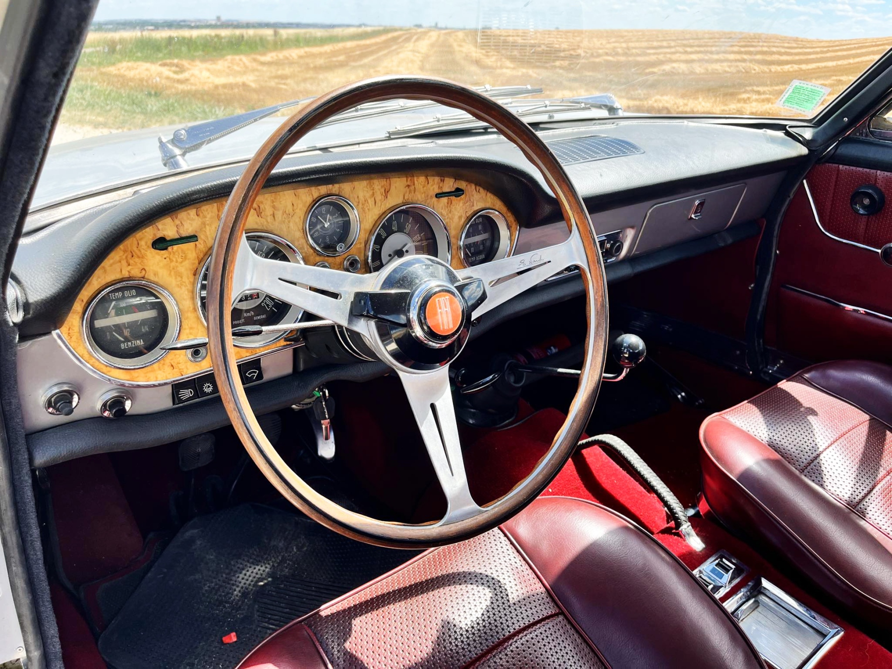 Illustration - Fiat 2300 S