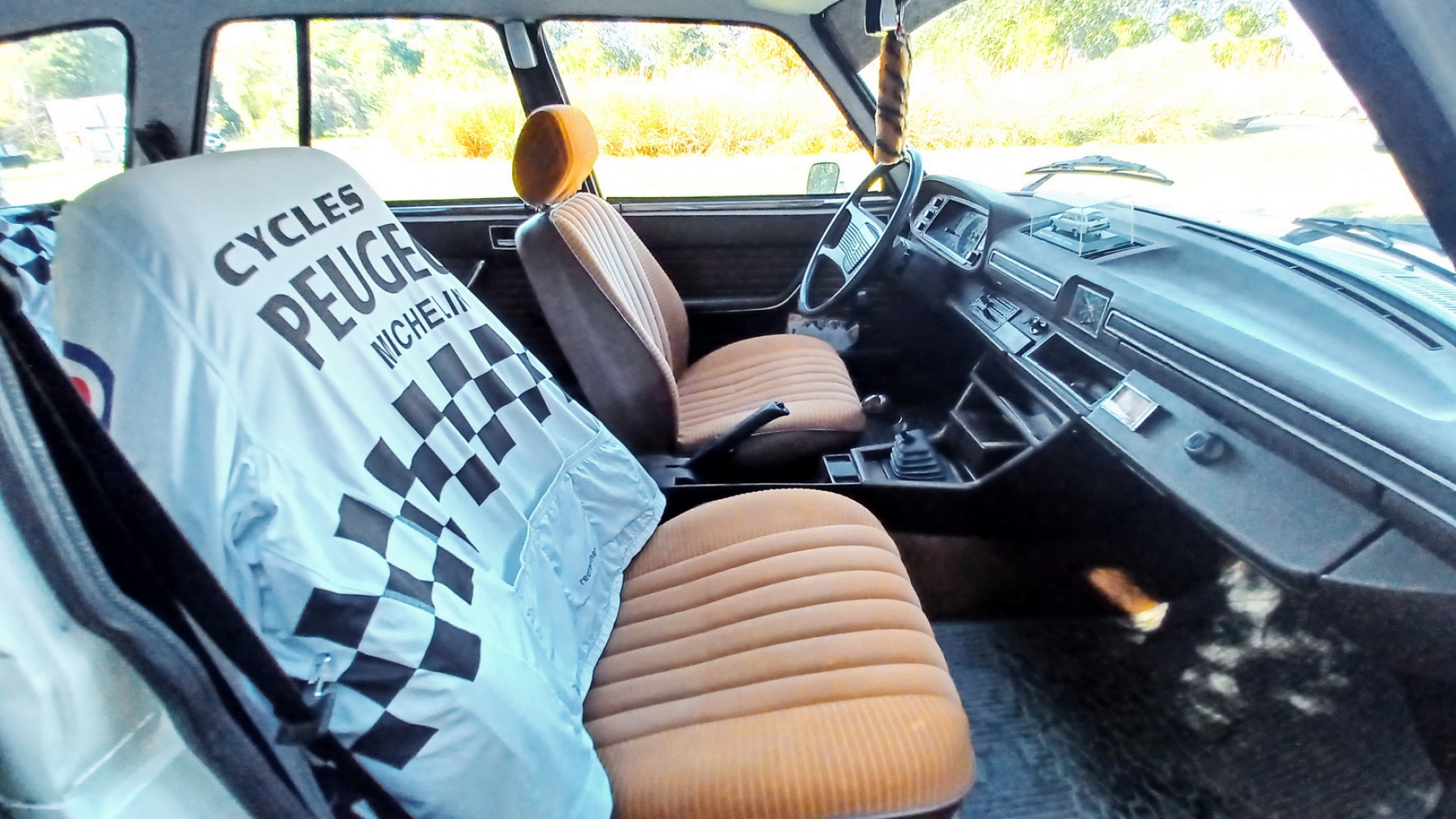 Illustration - Peugeot 504 Break