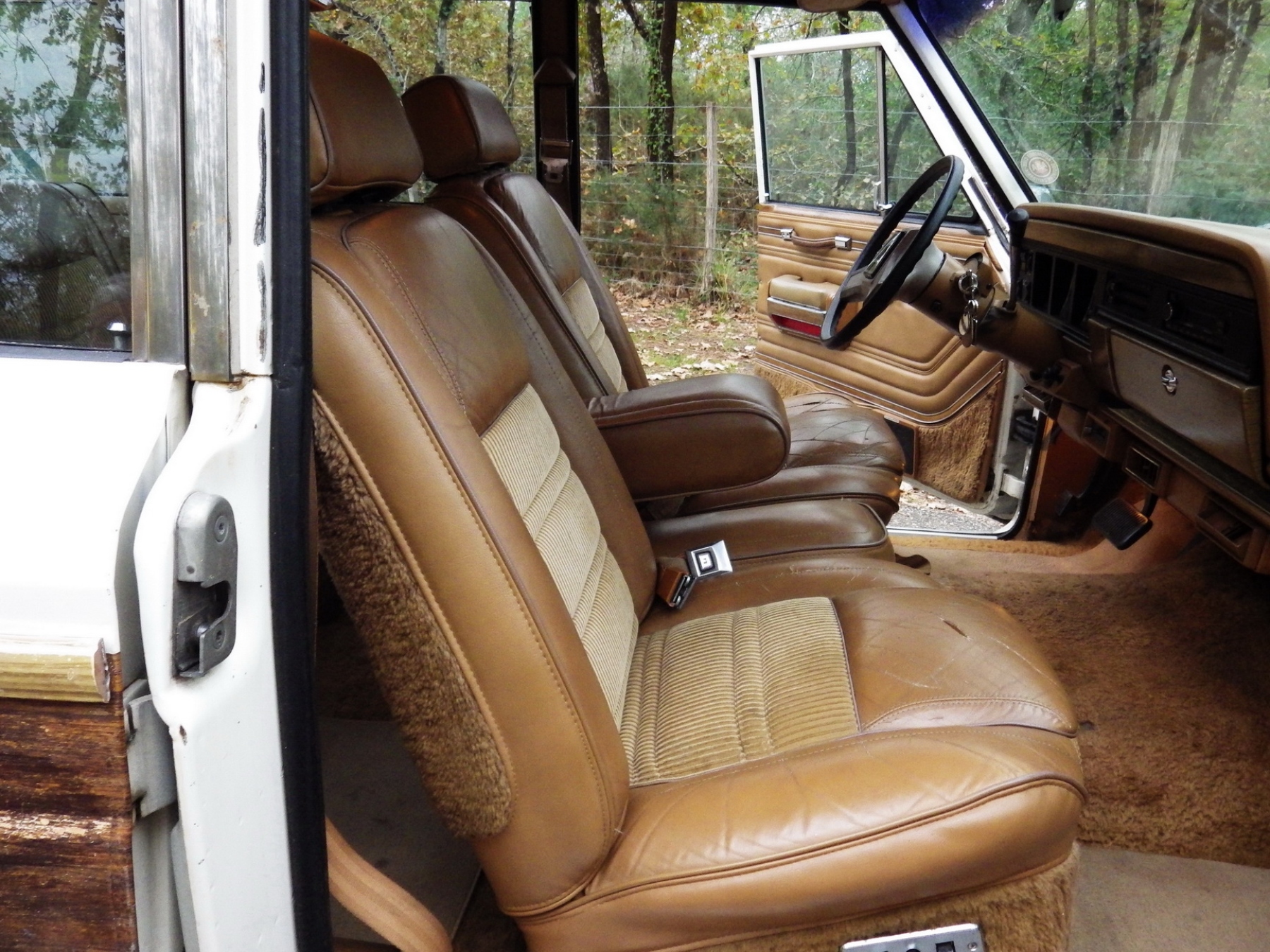 Illustration - Jeep Wagoneer