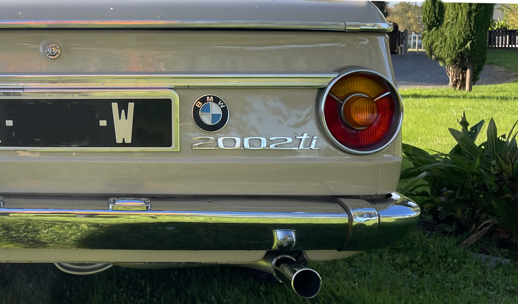 Illustration - BMW 2002 Ti