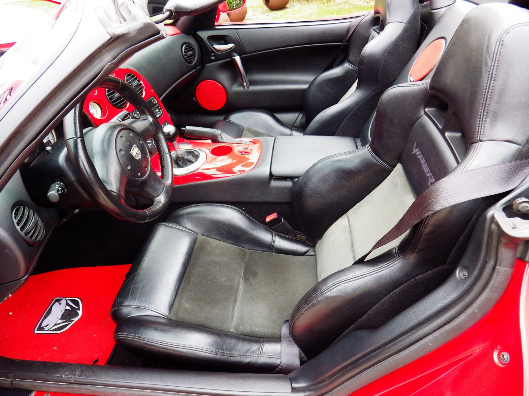 Illustration - Dodge Viper SRT-10