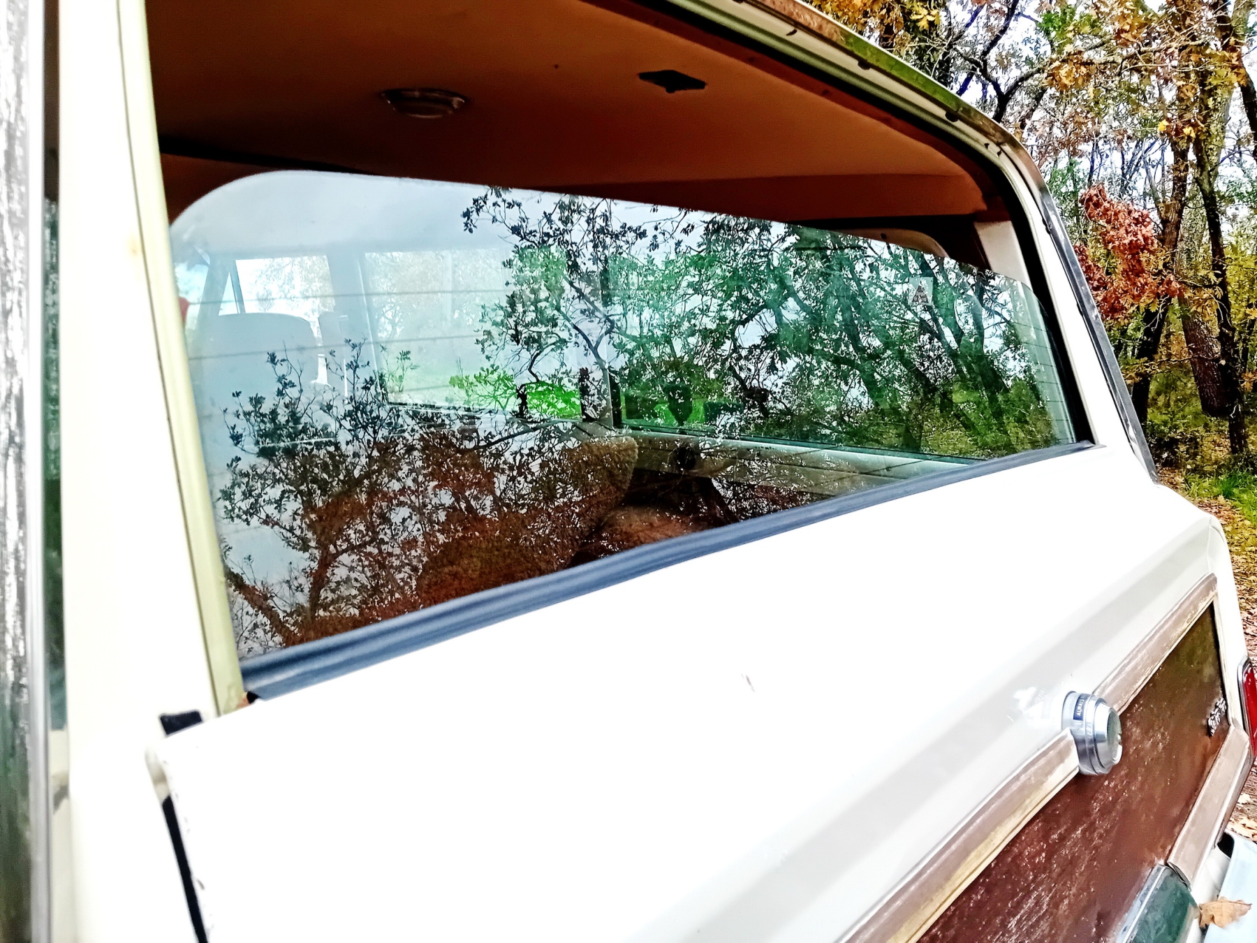 Illustration - Jeep Wagoneer