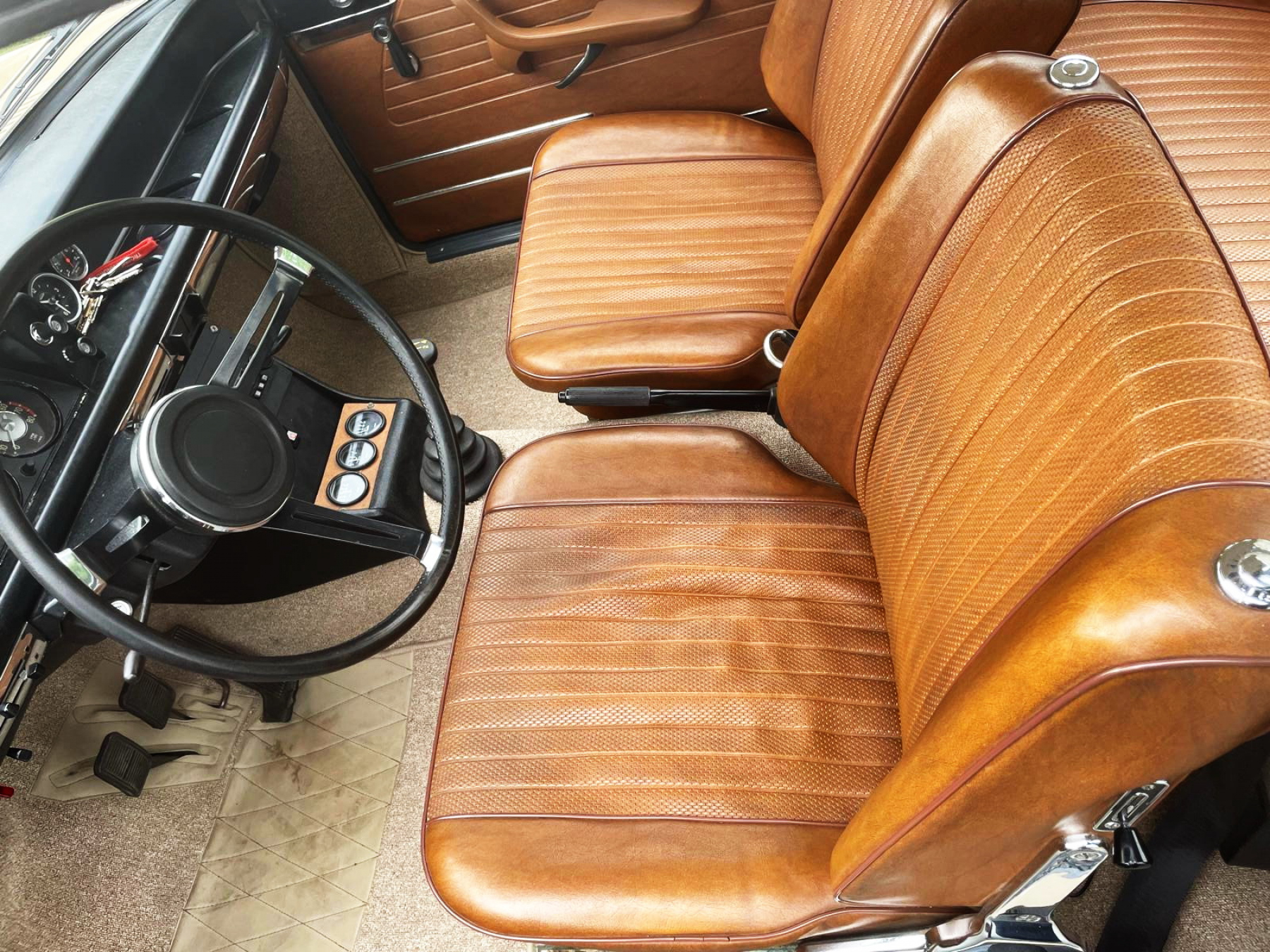 Illustration - BMW 2002 Ti