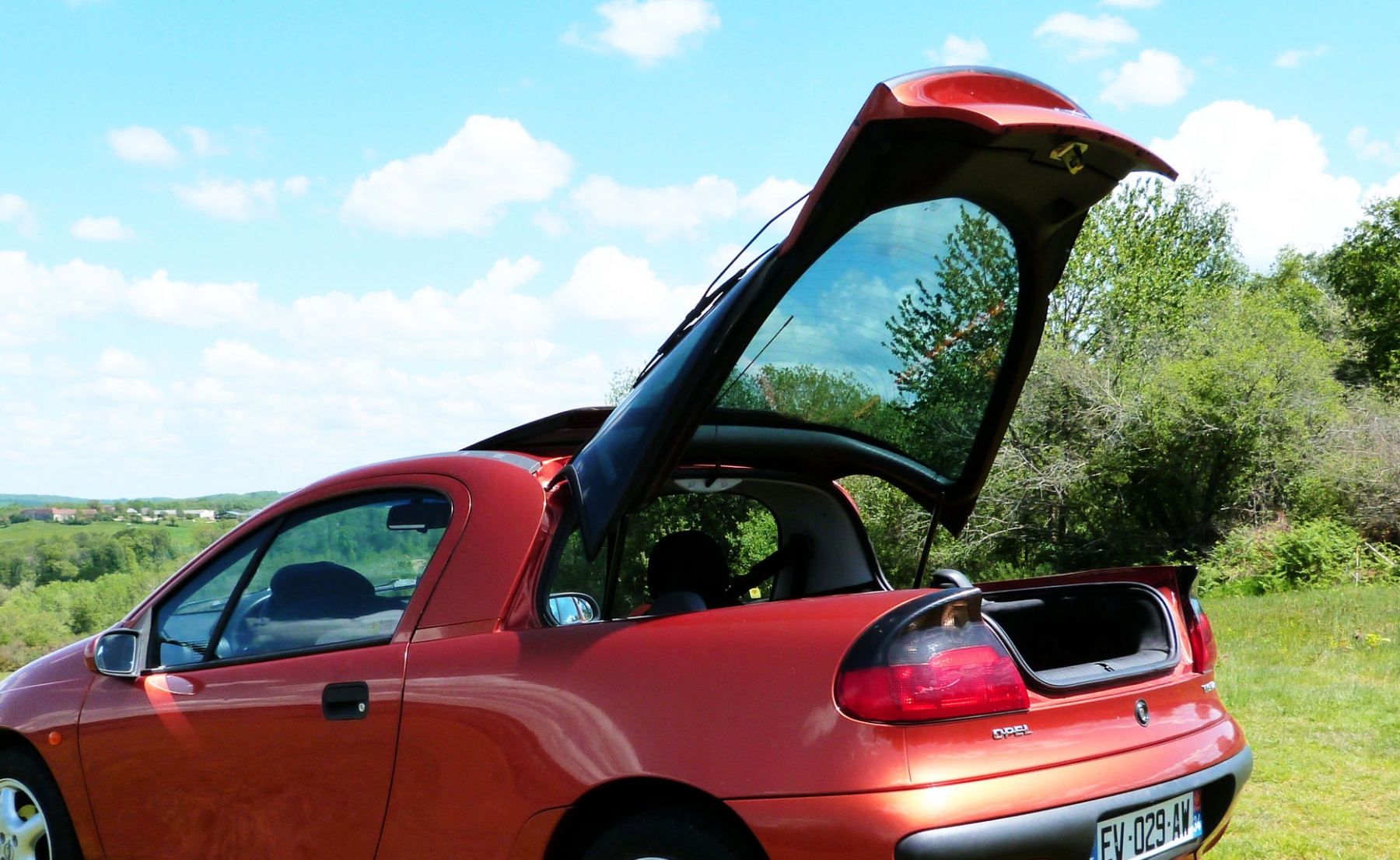 Illustration - Opel Tigra