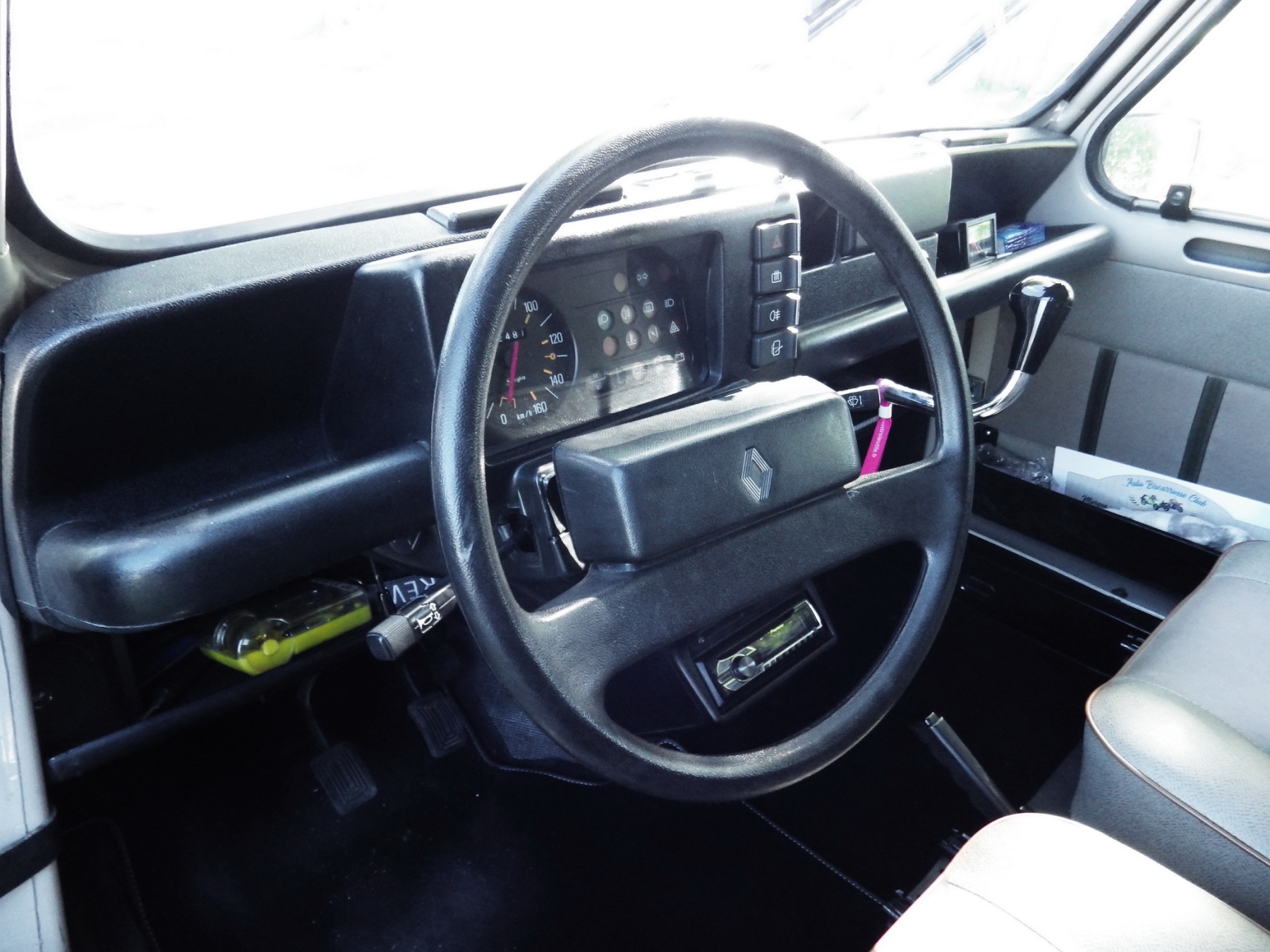 Illustration - Renault 4 Savane