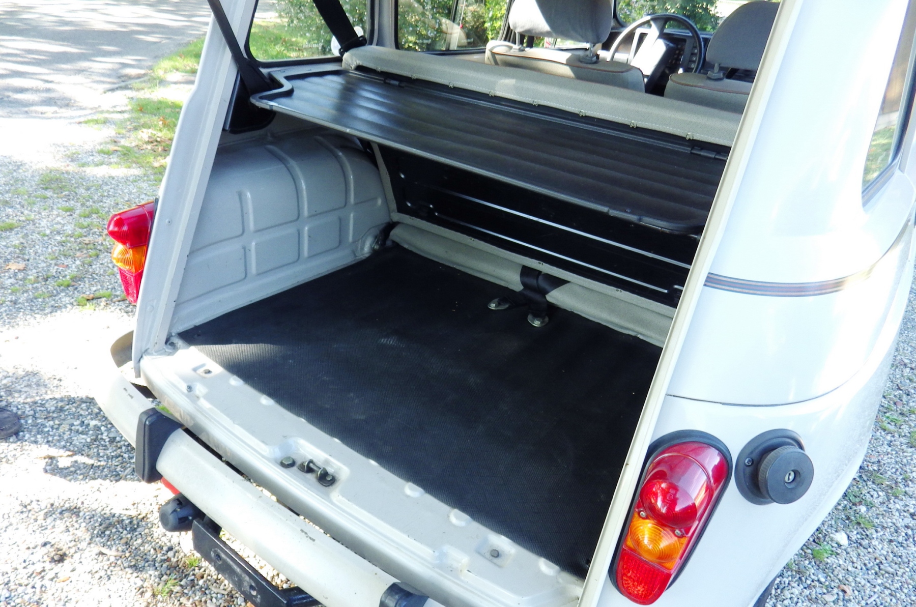 Illustration - Renault 4 Savane